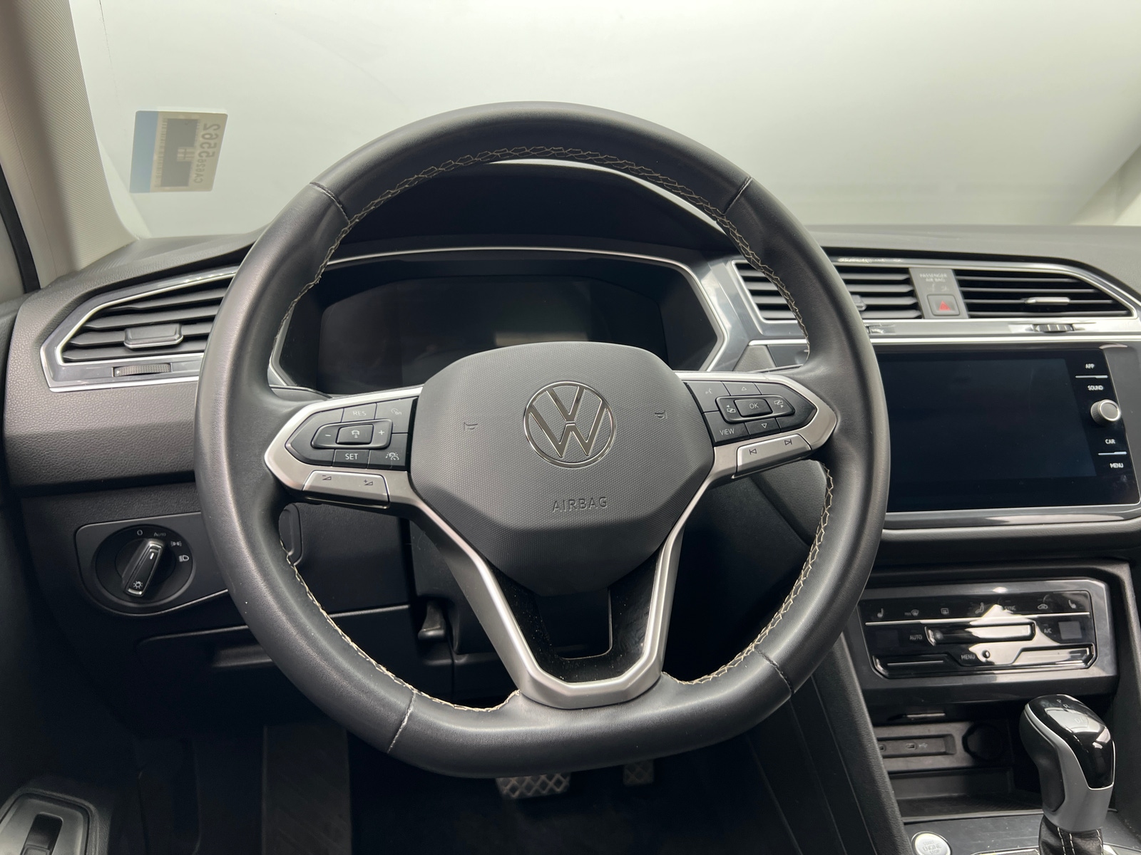 Thumbnail: 2024 Volkswagen Tiguan - 4