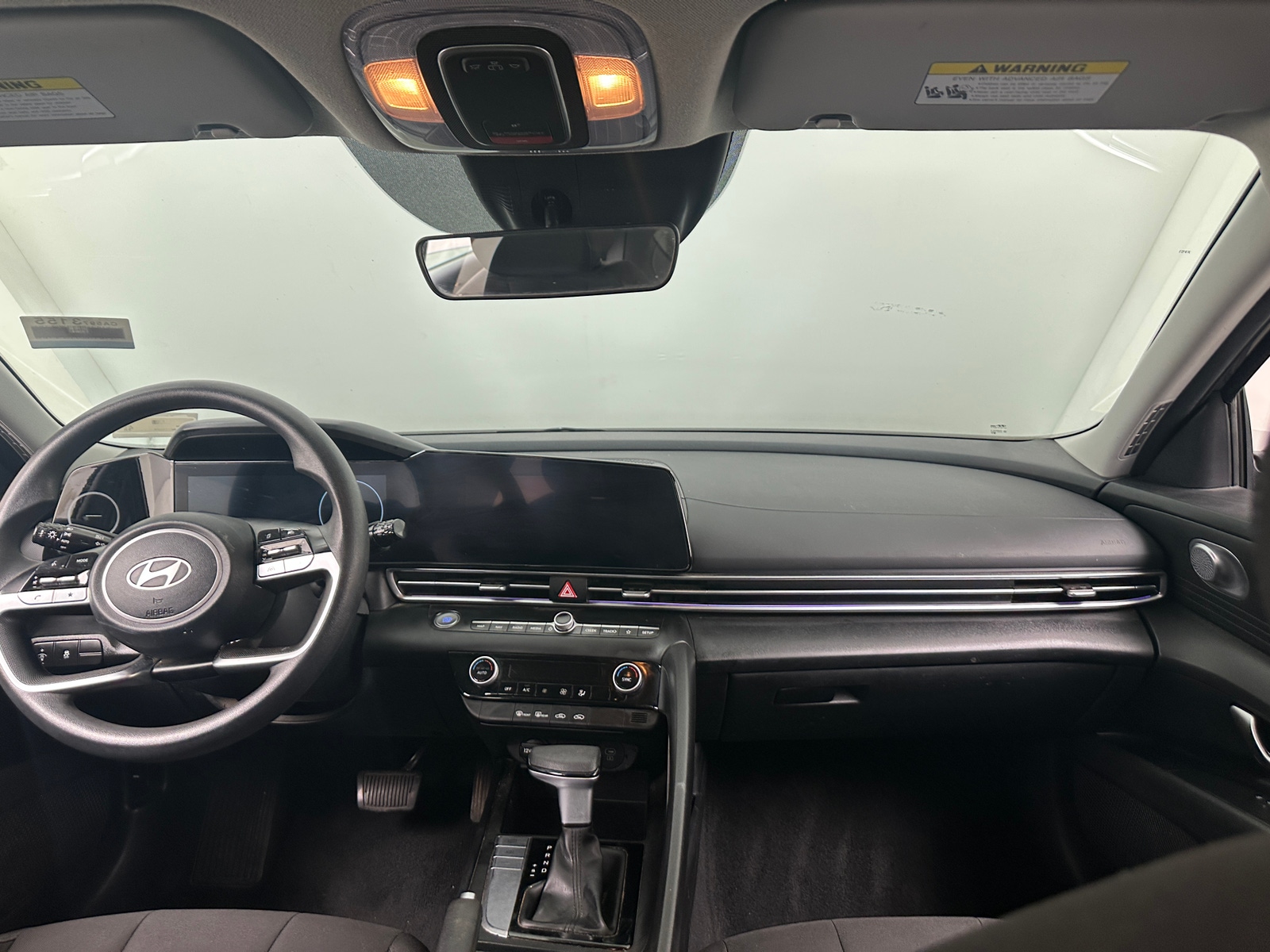 Thumbnail: 2024 Hyundai Elantra - 3