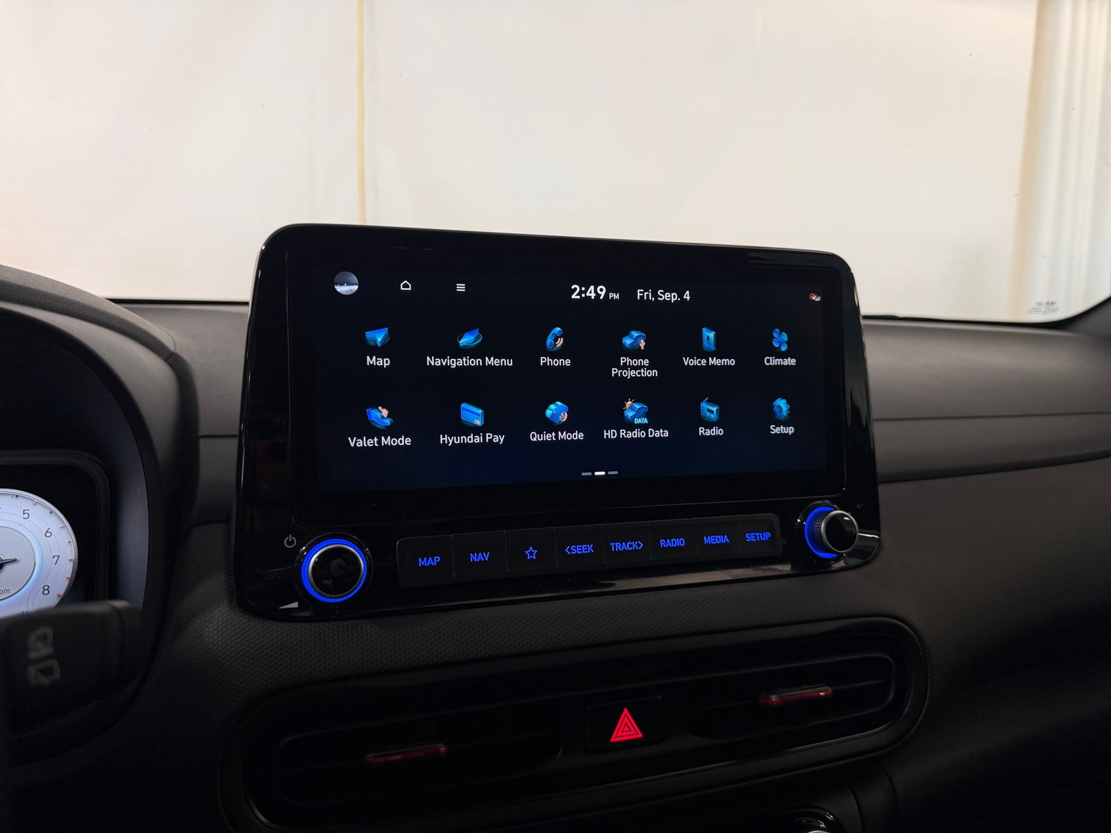 Thumbnail: 2023 Hyundai Kona - 4