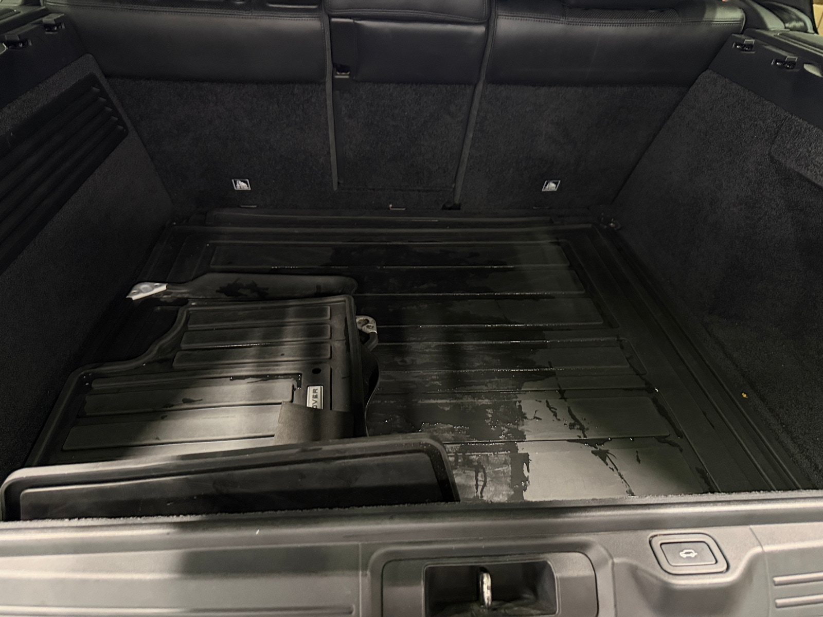 Thumbnail: 2020 Land Rover Range Rover - 7