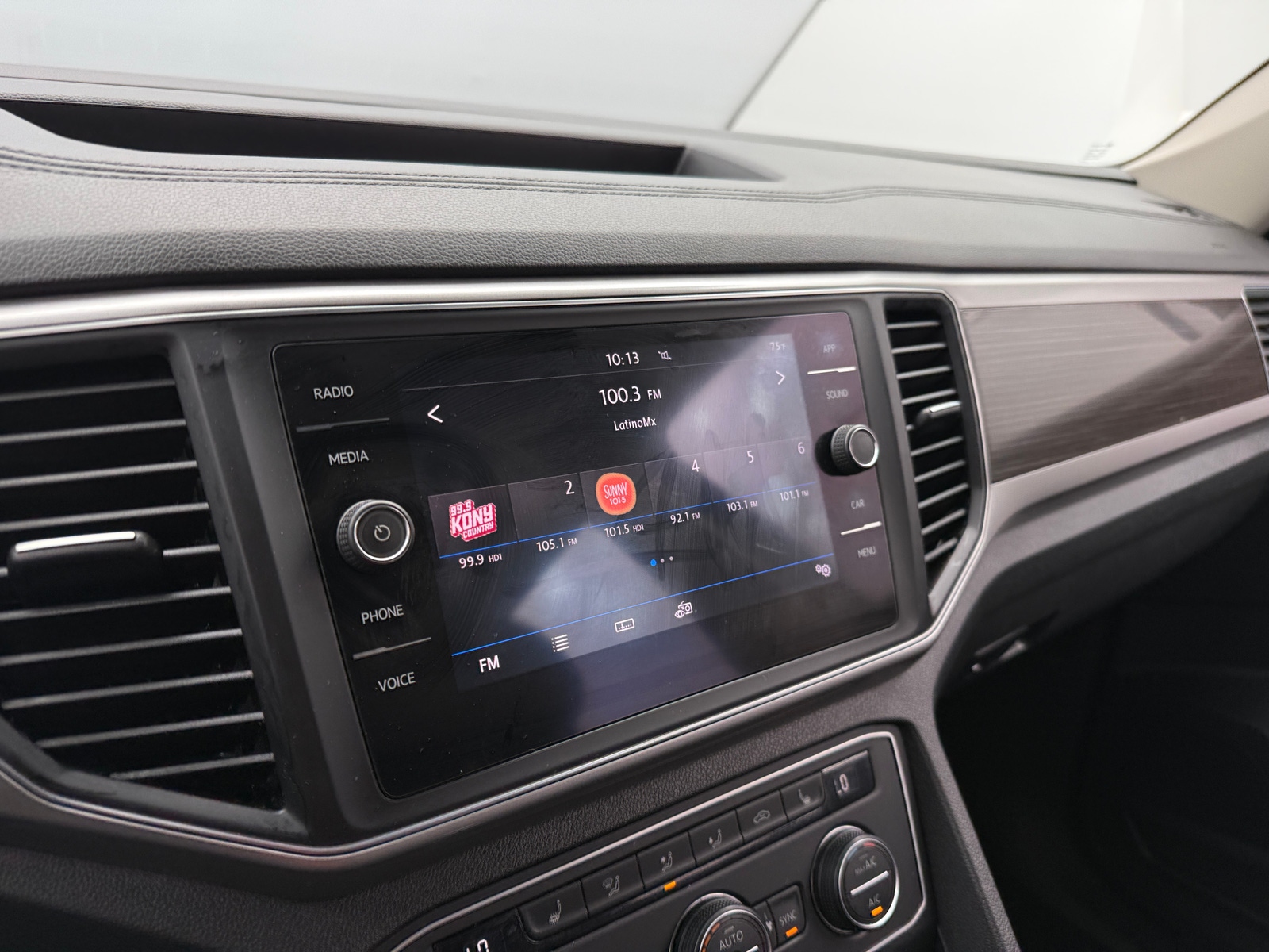 Thumbnail: 2019 Volkswagen Atlas - 4