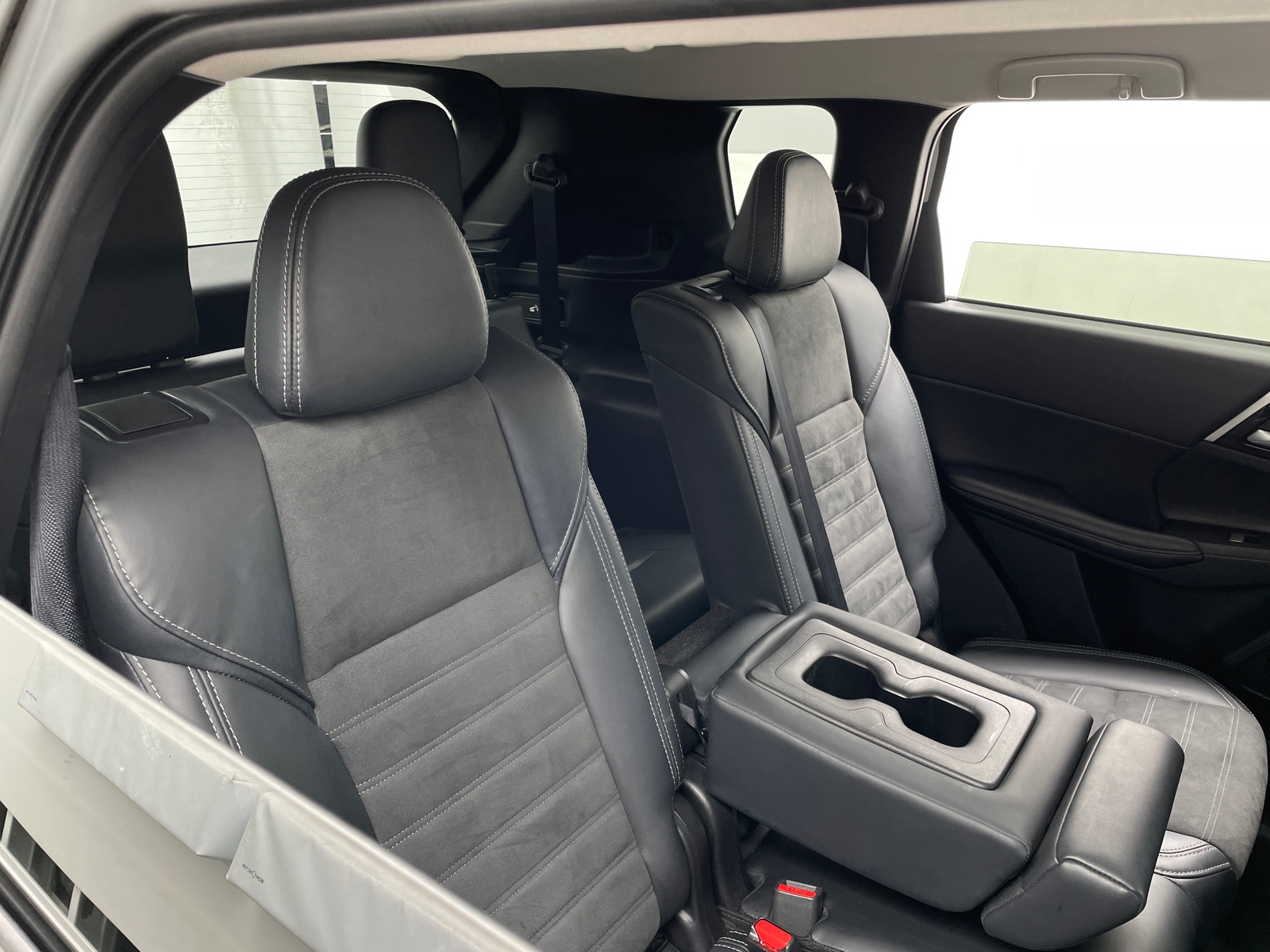 Thumbnail: 2024 Mitsubishi Outlander - 5