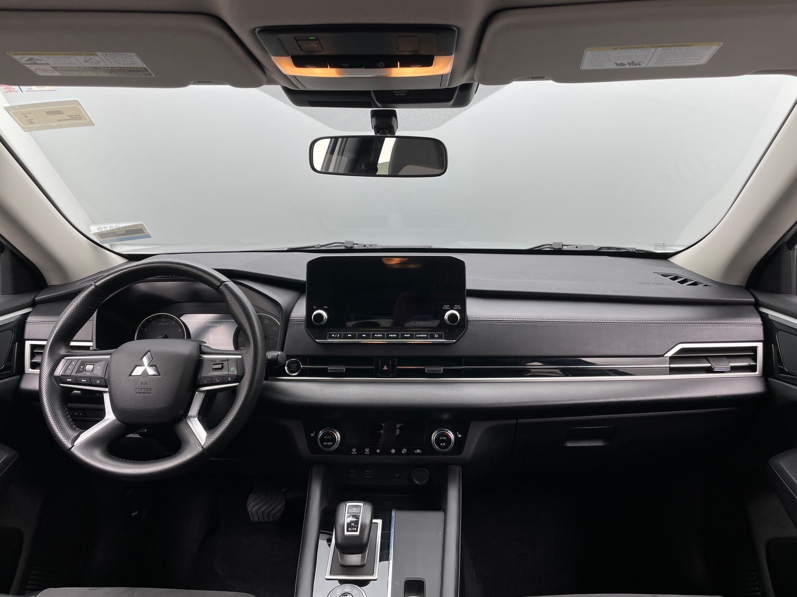Thumbnail: 2024 Mitsubishi Outlander - 2
