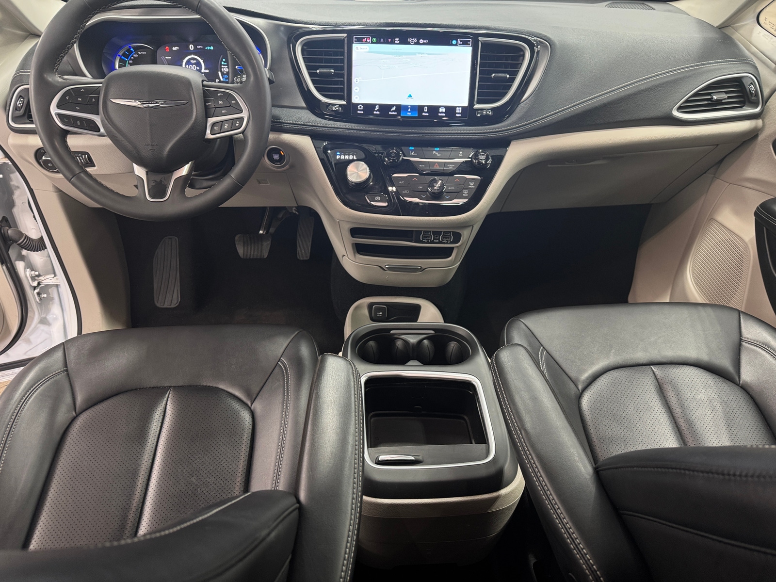 Thumbnail: 2024 Chrysler Pacifica - 2