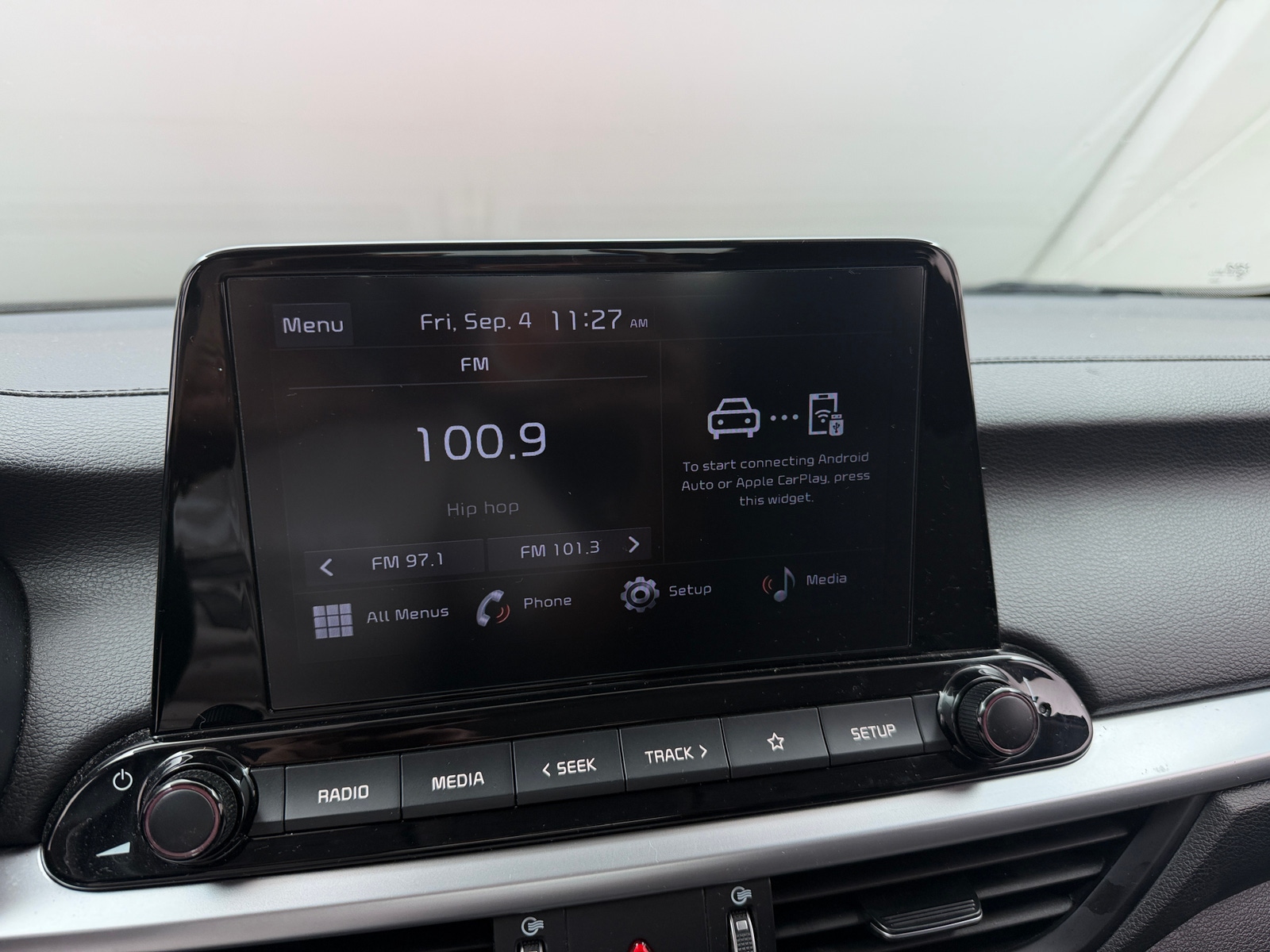 Thumbnail: 2024 Kia Forte - 4