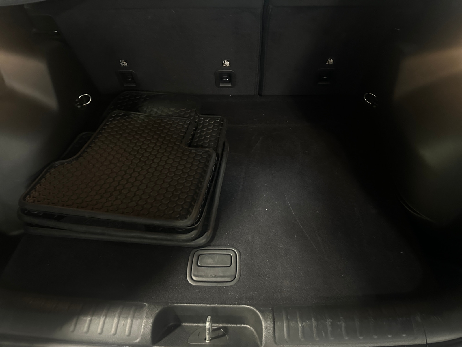 Thumbnail: 2019 Jeep Cherokee - 7
