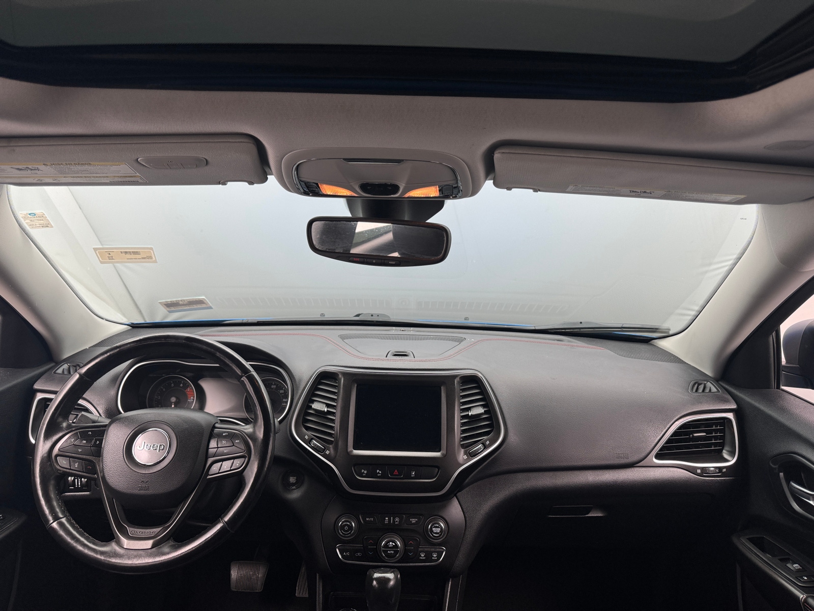 Thumbnail: 2020 Jeep Cherokee - 3
