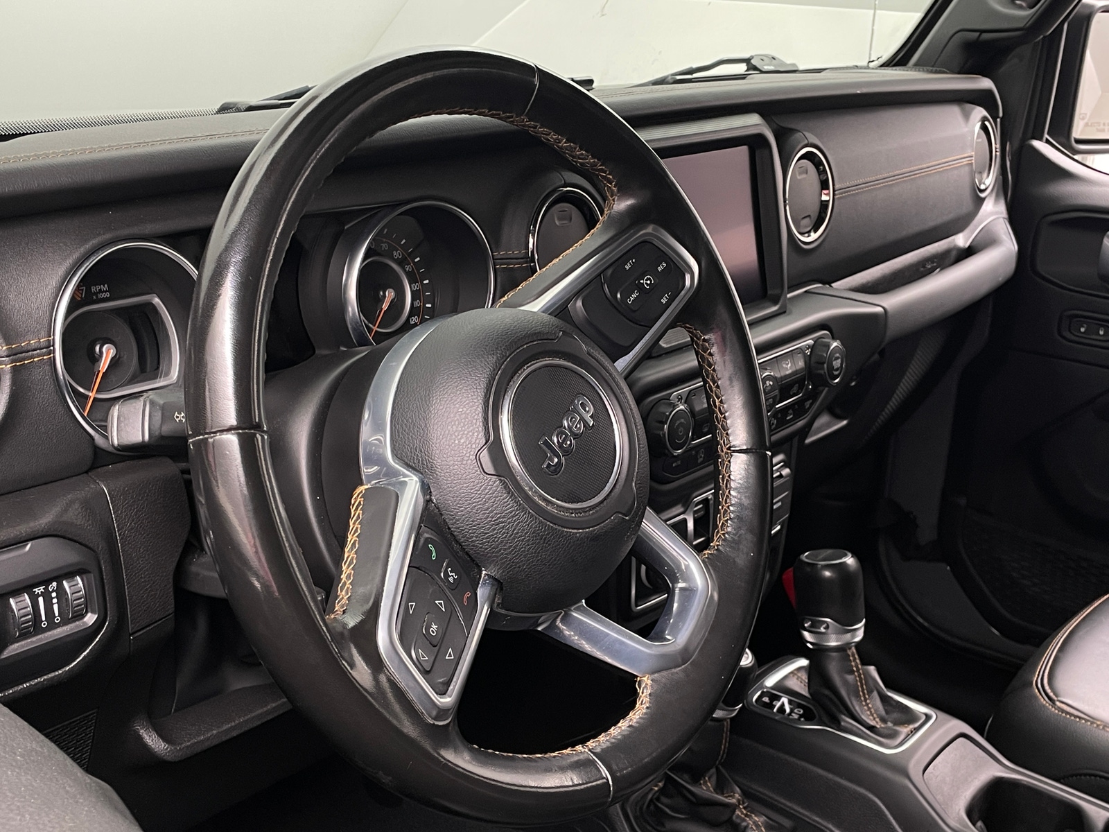 Thumbnail: 2022 Jeep Gladiator - 4