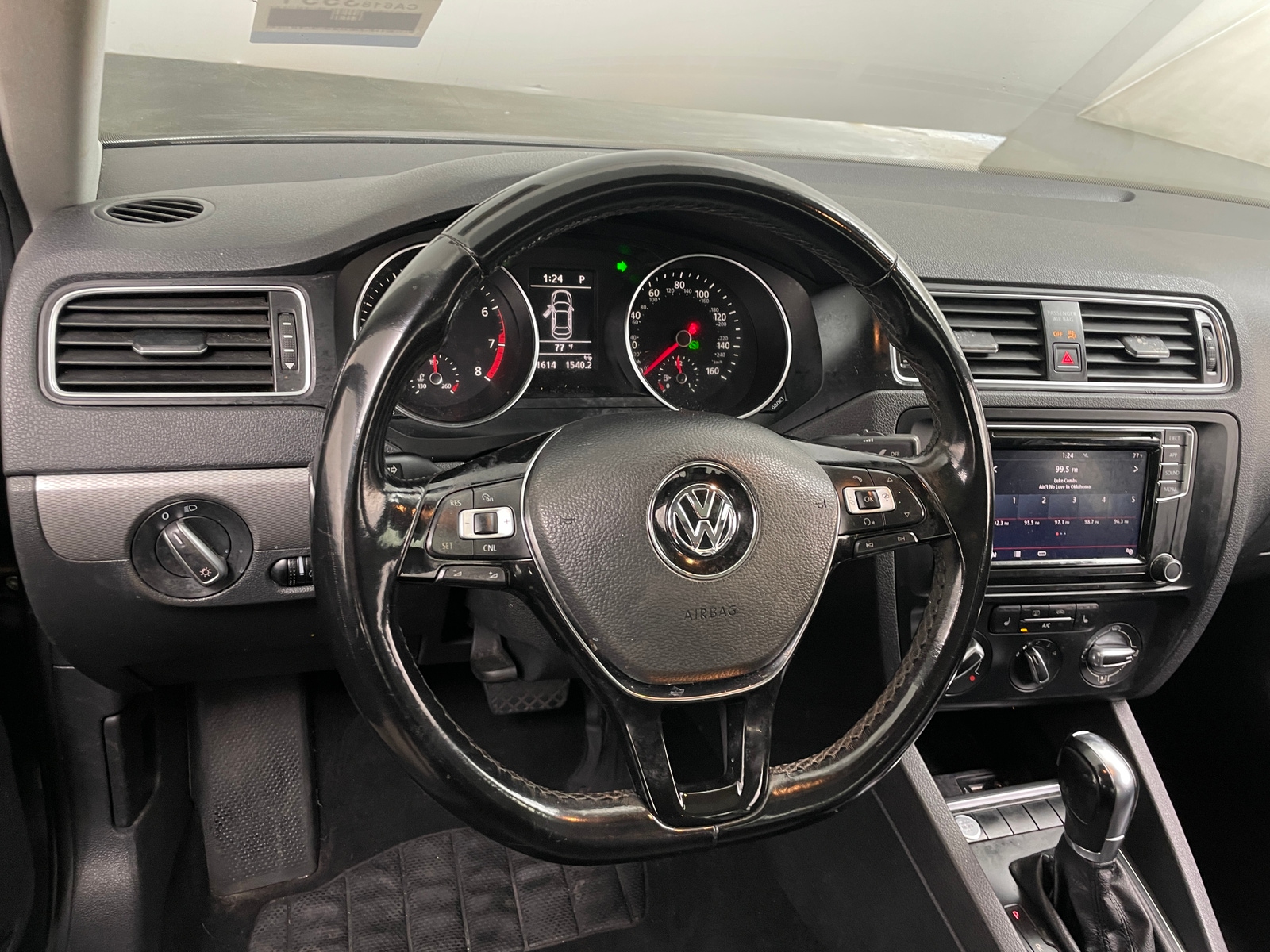Thumbnail: 2018 Volkswagen Jetta - 4