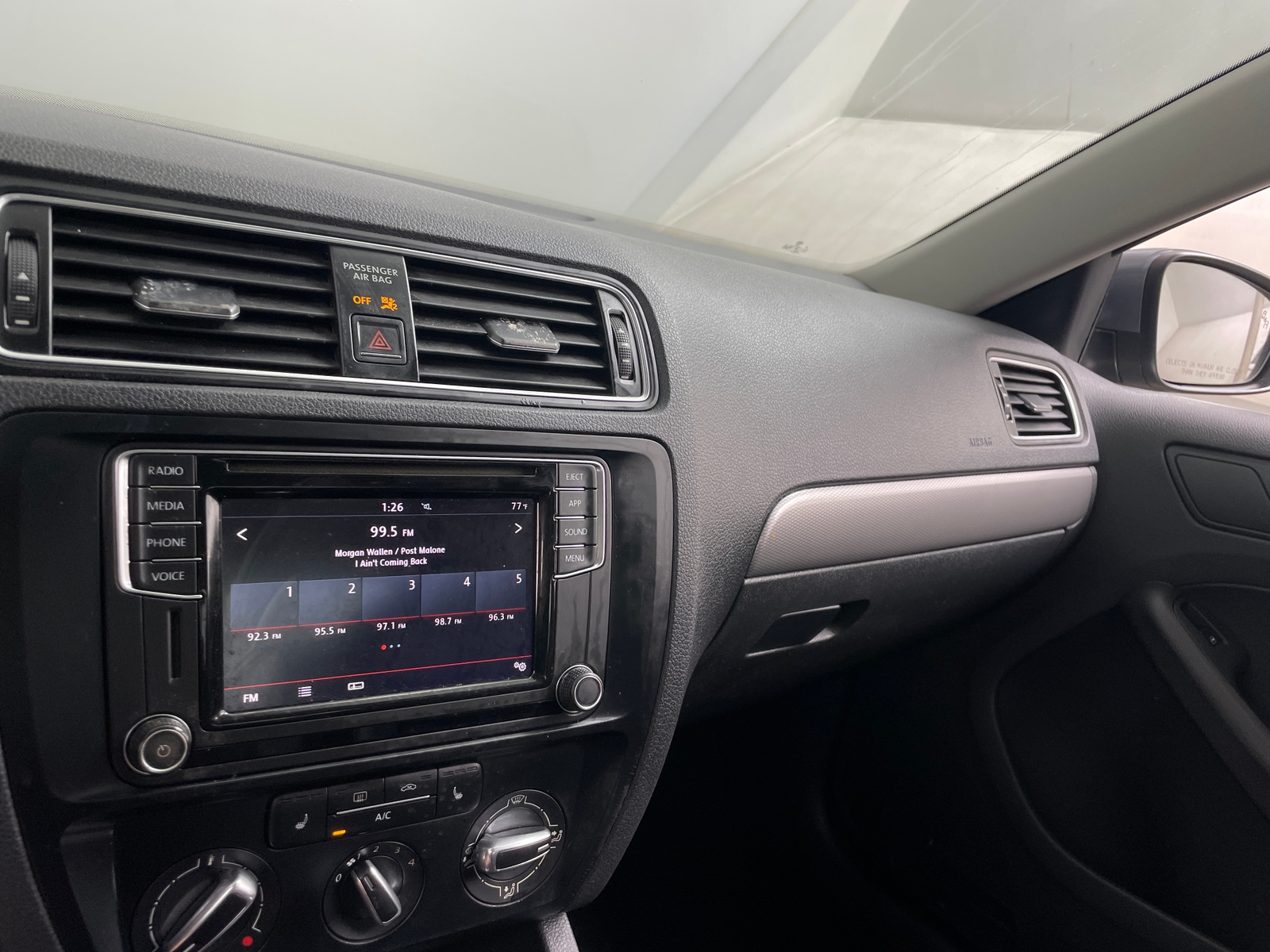 Thumbnail: 2018 Volkswagen Jetta - 3
