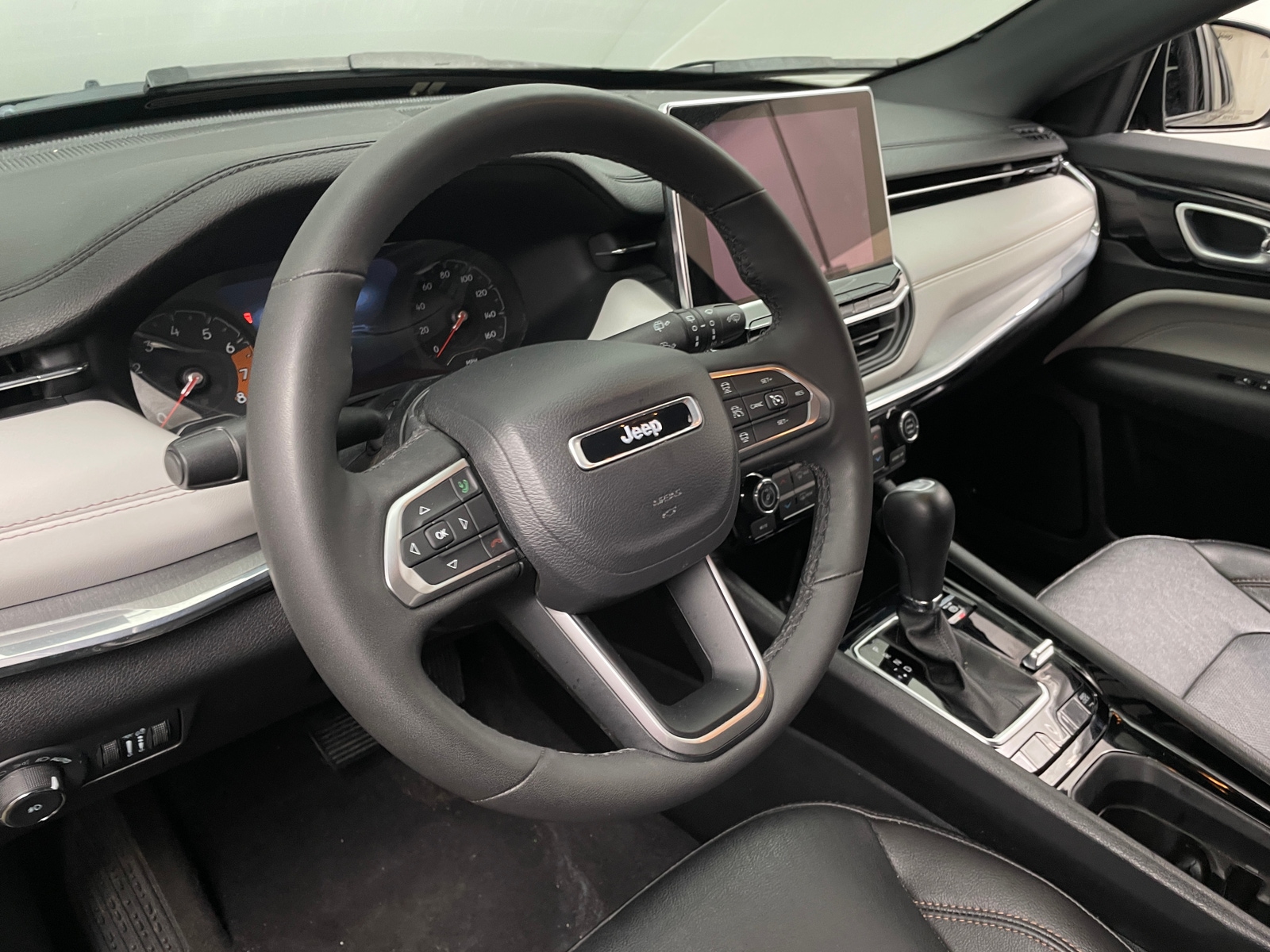 Thumbnail: 2023 Jeep Compass - 4