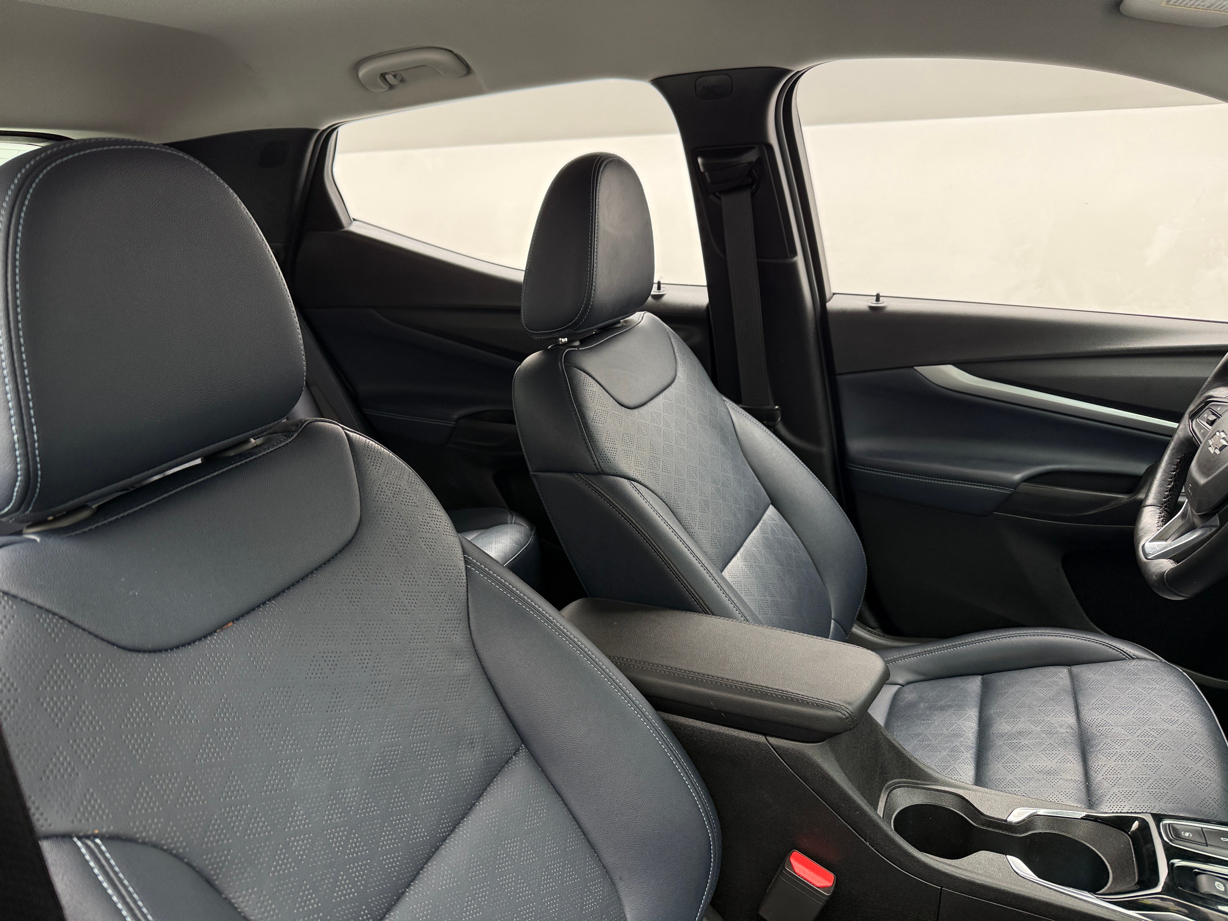 Used 2023 Chevrolet Bolt EUV Premier with VIN 1G1FZ6S0XP4180602 for sale in Auburn, WA