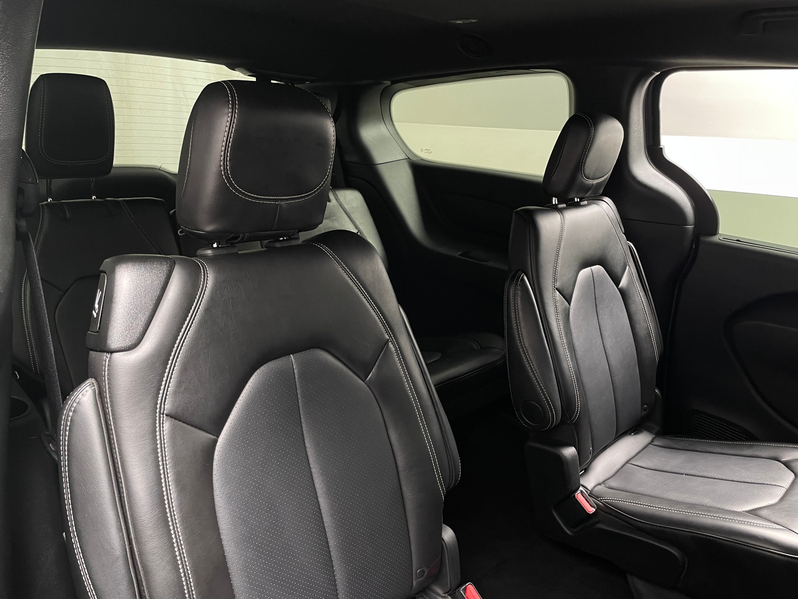 Thumbnail: 2025 Chrysler Pacifica - 5