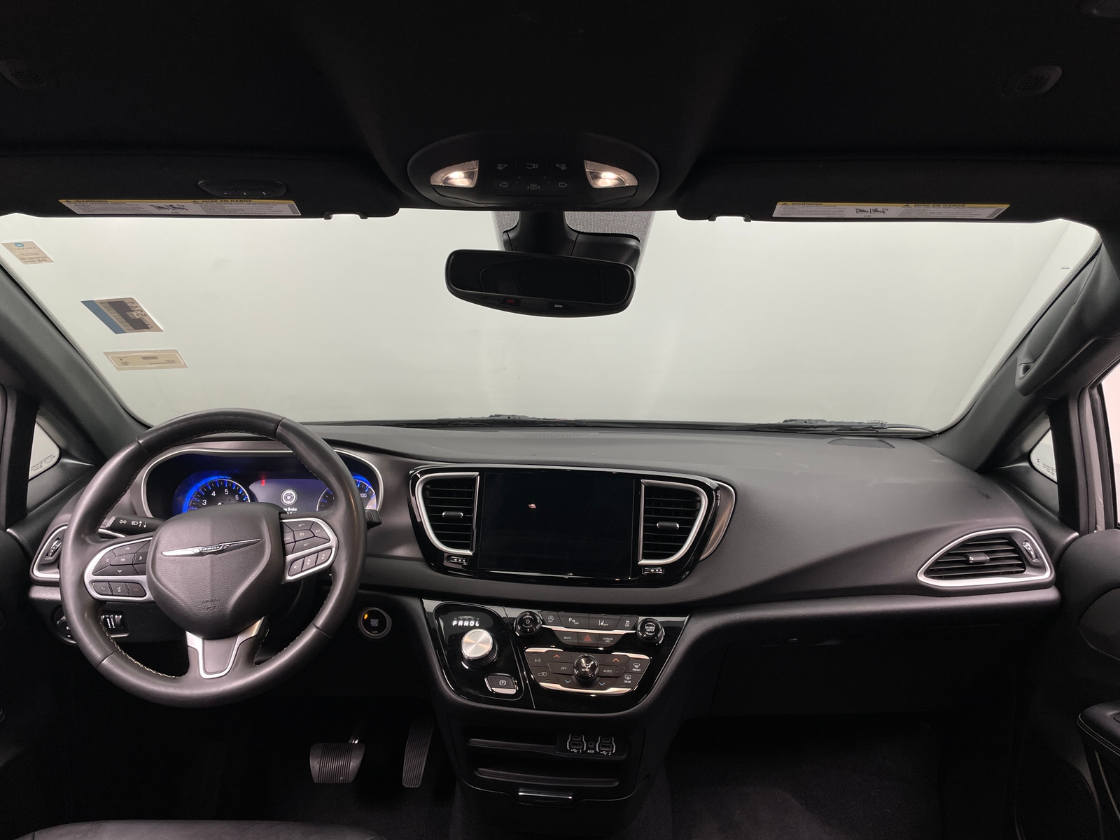 Thumbnail: 2025 Chrysler Pacifica - 2