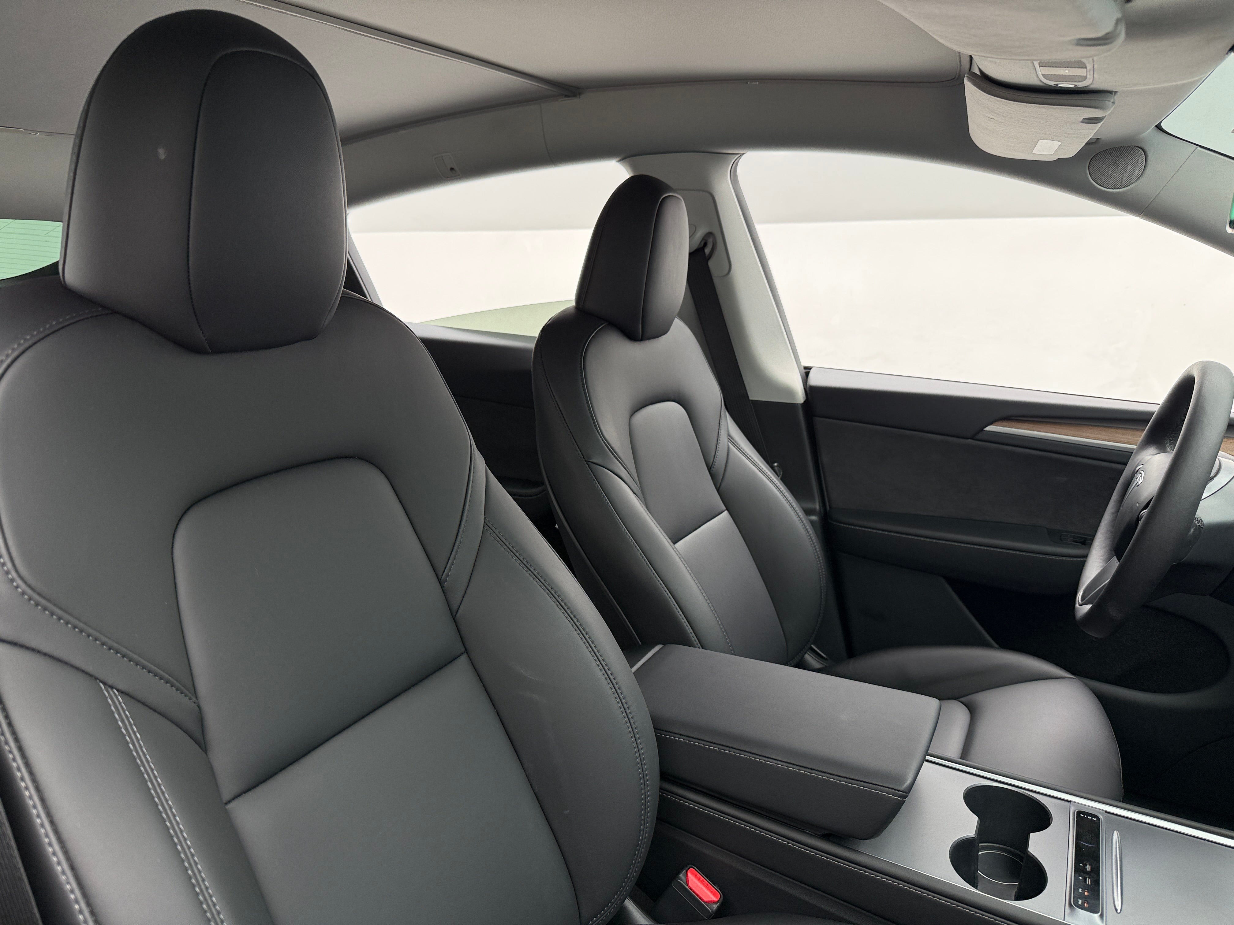 Used 2023 Tesla Model Y Long Range with VIN 7SAYGDEE8PA126919 for sale in Oak Creek, WI