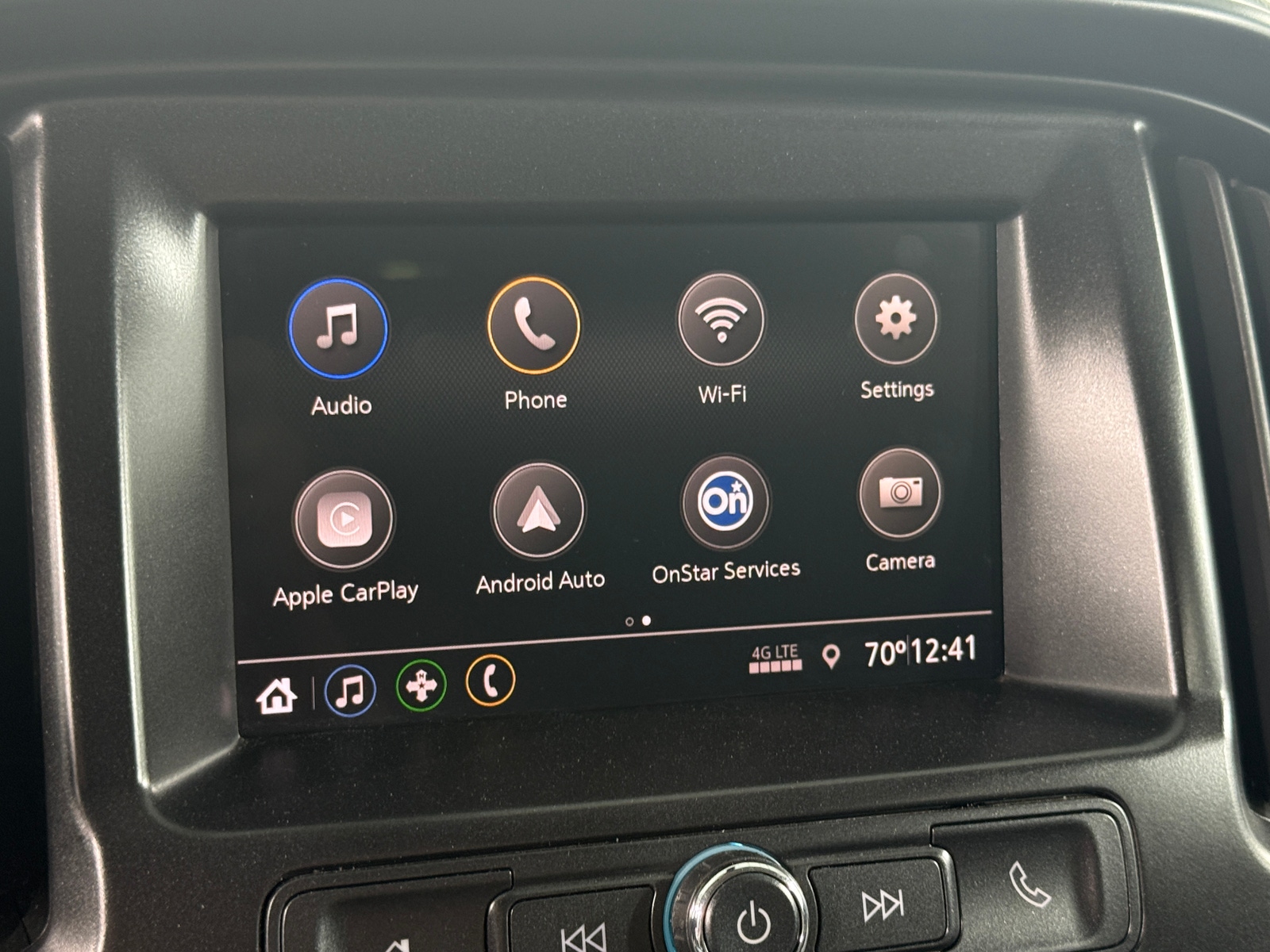 Thumbnail: 2022 Chevrolet Colorado - 4