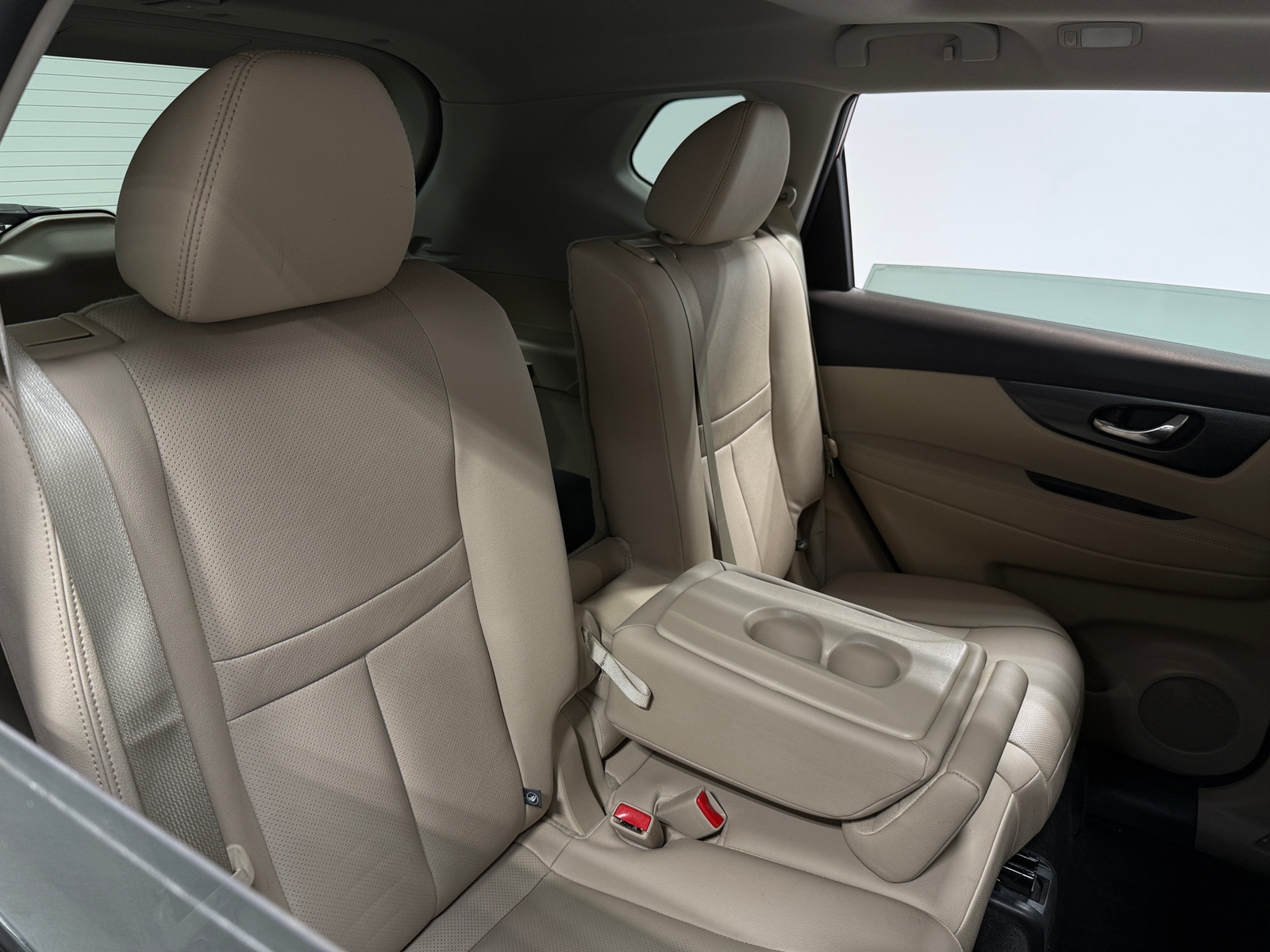 Thumbnail: 2016 Nissan Rogue - 5
