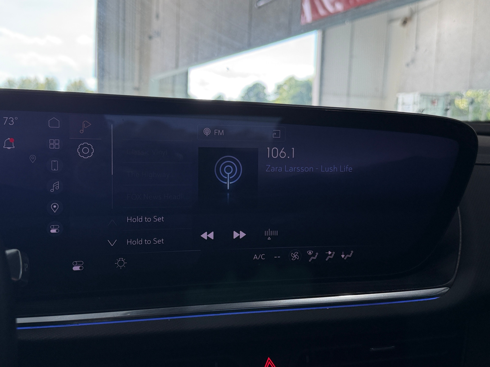 Thumbnail: 2024 Buick Envision - 3
