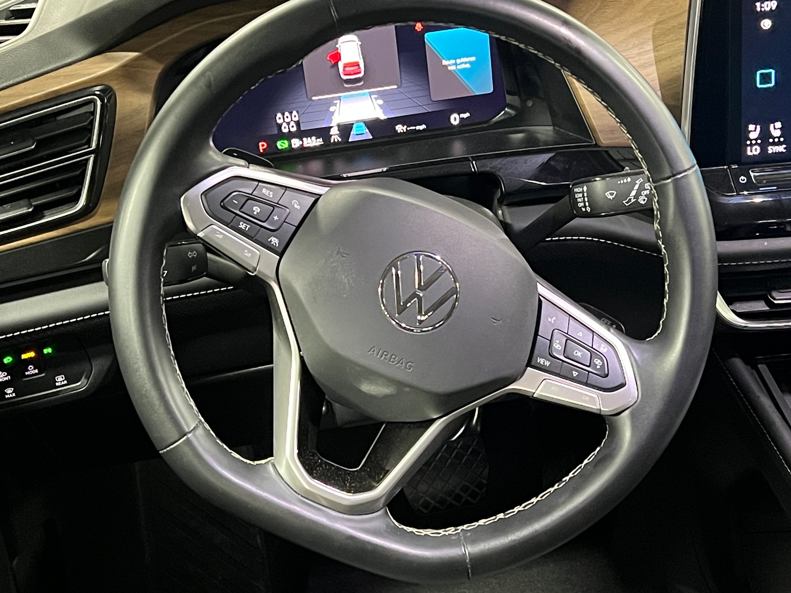 Thumbnail: 2025 Volkswagen Atlas - 4