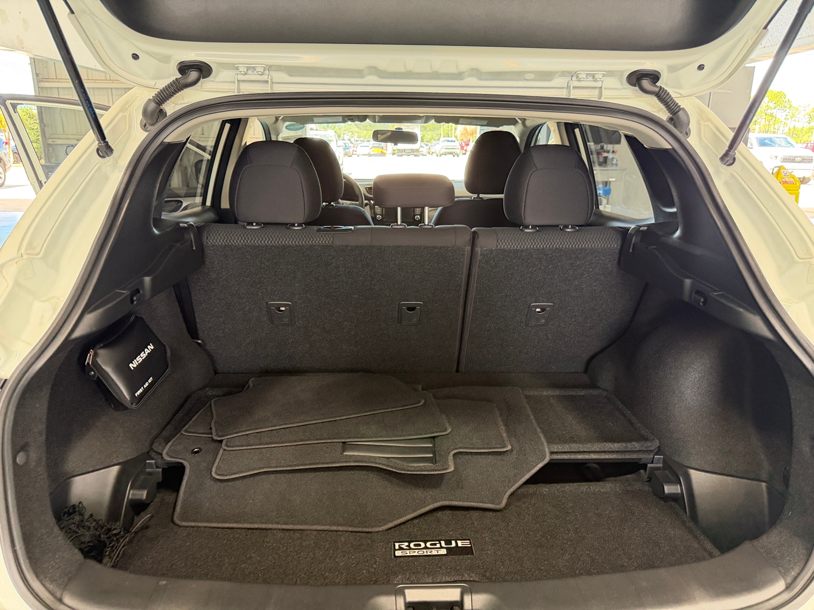 Thumbnail: 2019 Nissan Rogue Sport - 7