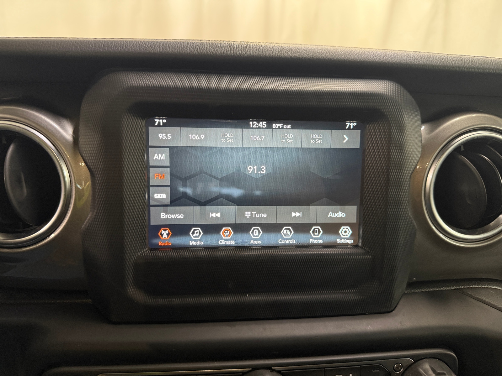 Thumbnail: 2020 Jeep Wrangler - 4