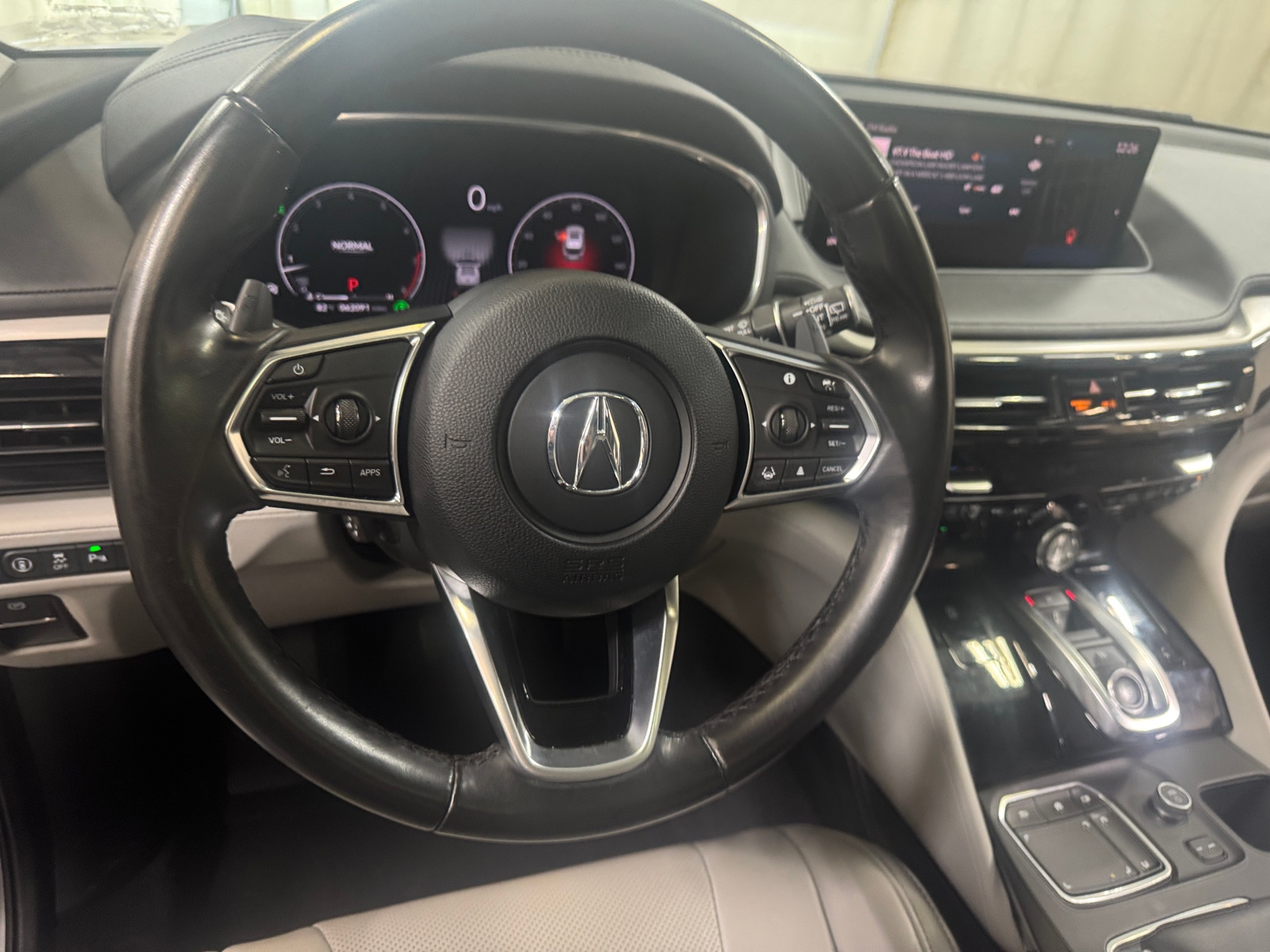 Thumbnail: 2022 Acura MDX - 4