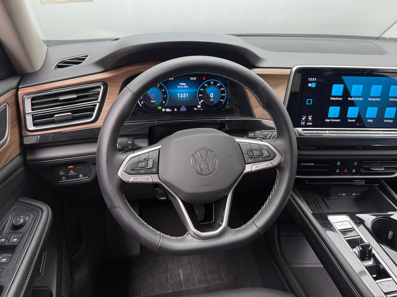 Thumbnail: 2026 Volkswagen Atlas - 4