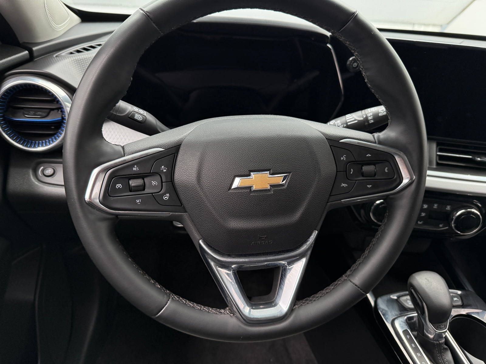 Thumbnail: 2025 Chevrolet Trax - 4