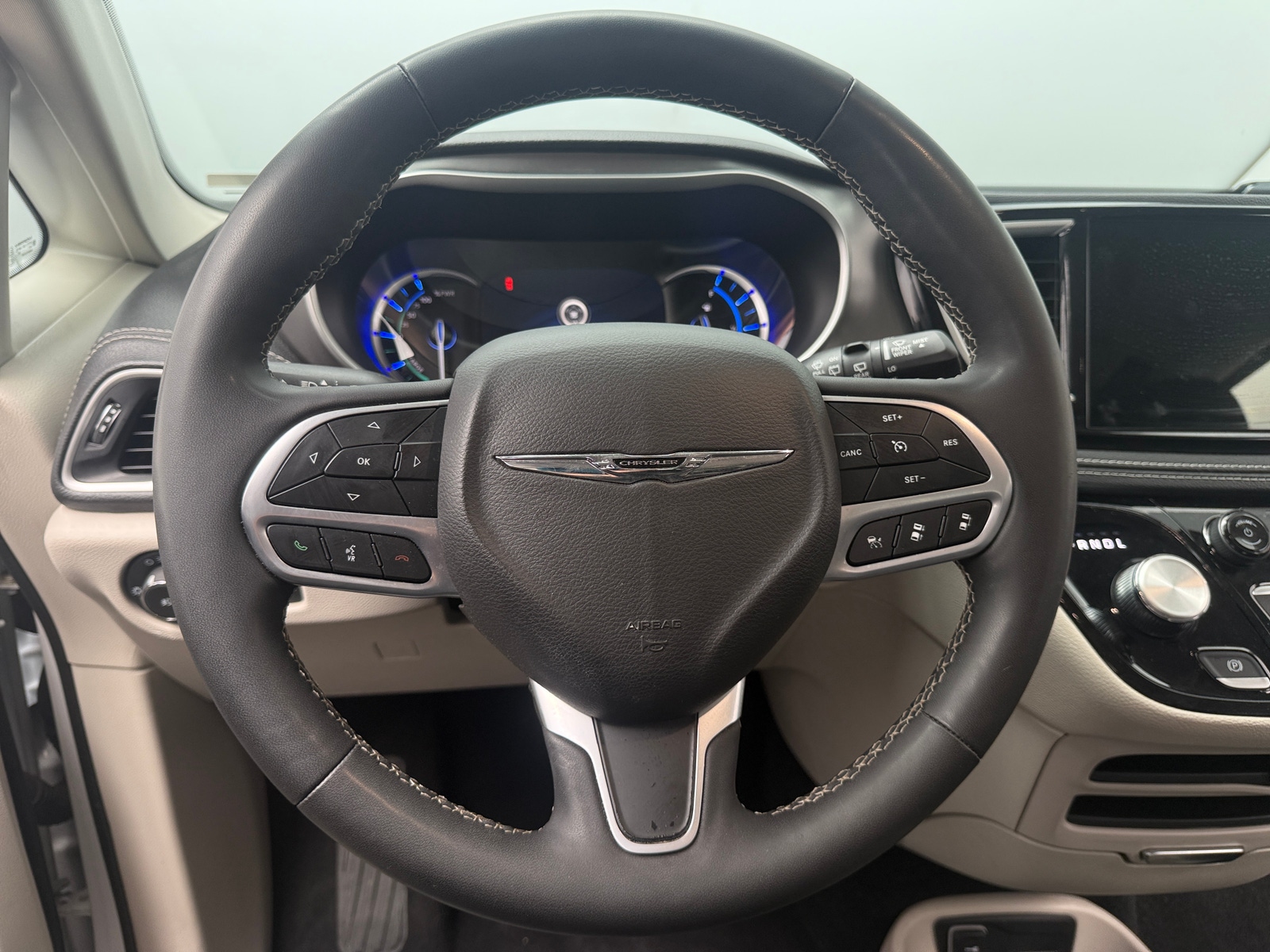 Thumbnail: 2024 Chrysler Pacifica - 4