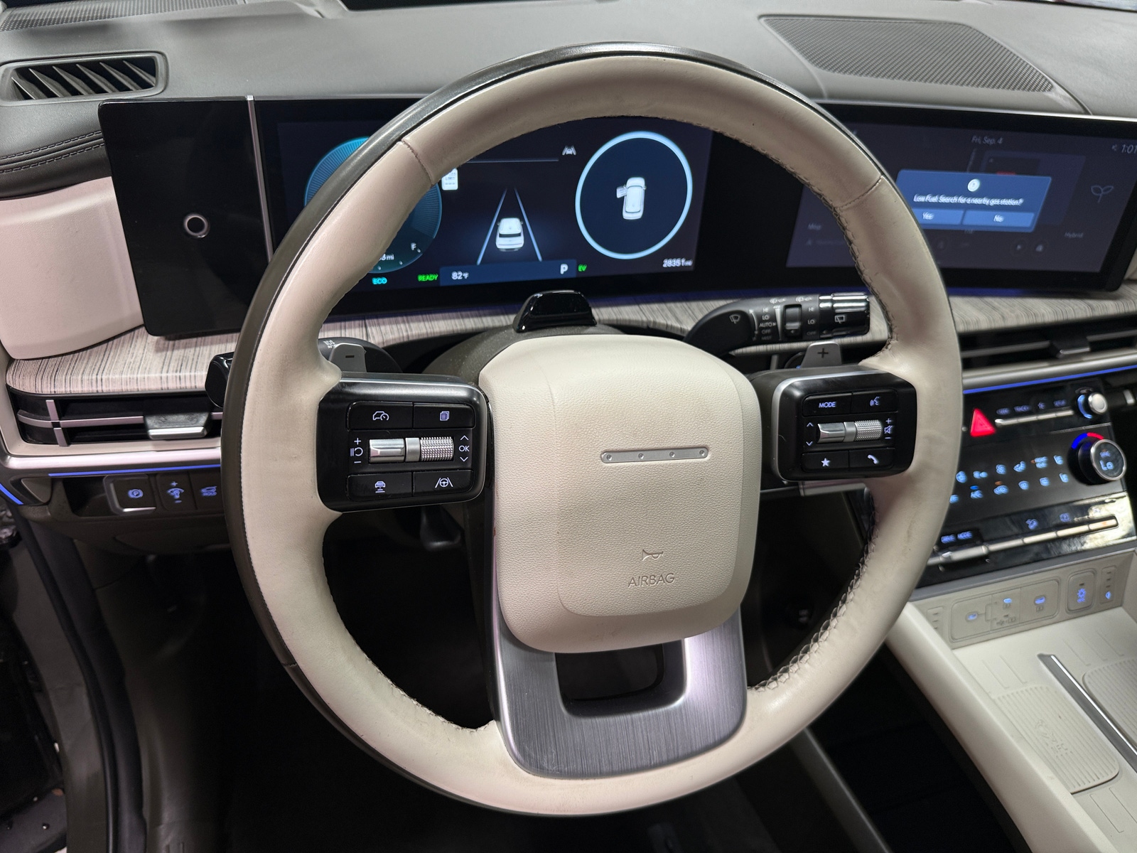 Thumbnail: 2024 Hyundai Santa Fe - 4