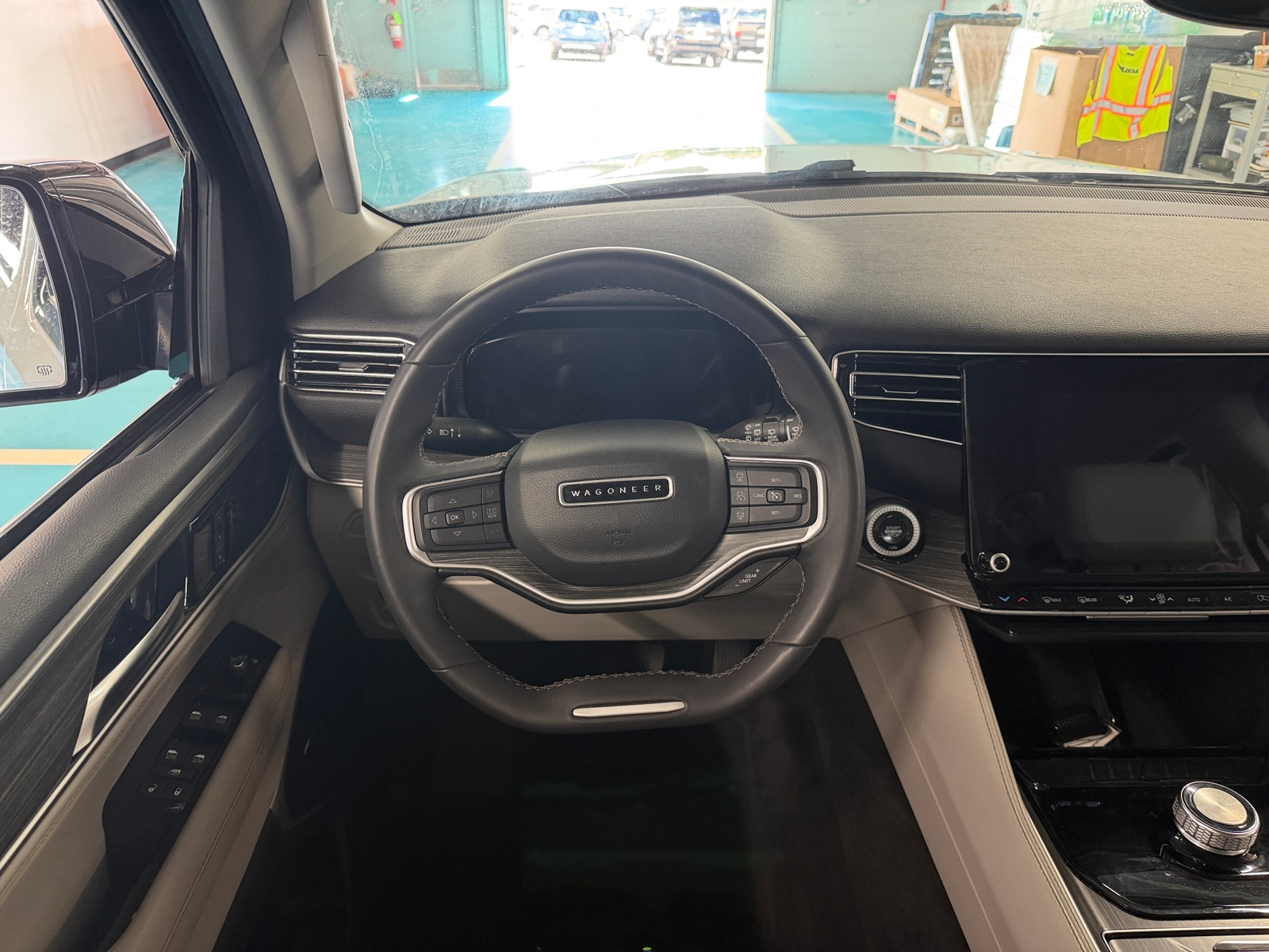 Thumbnail: 2024 Jeep Wagoneer - 4