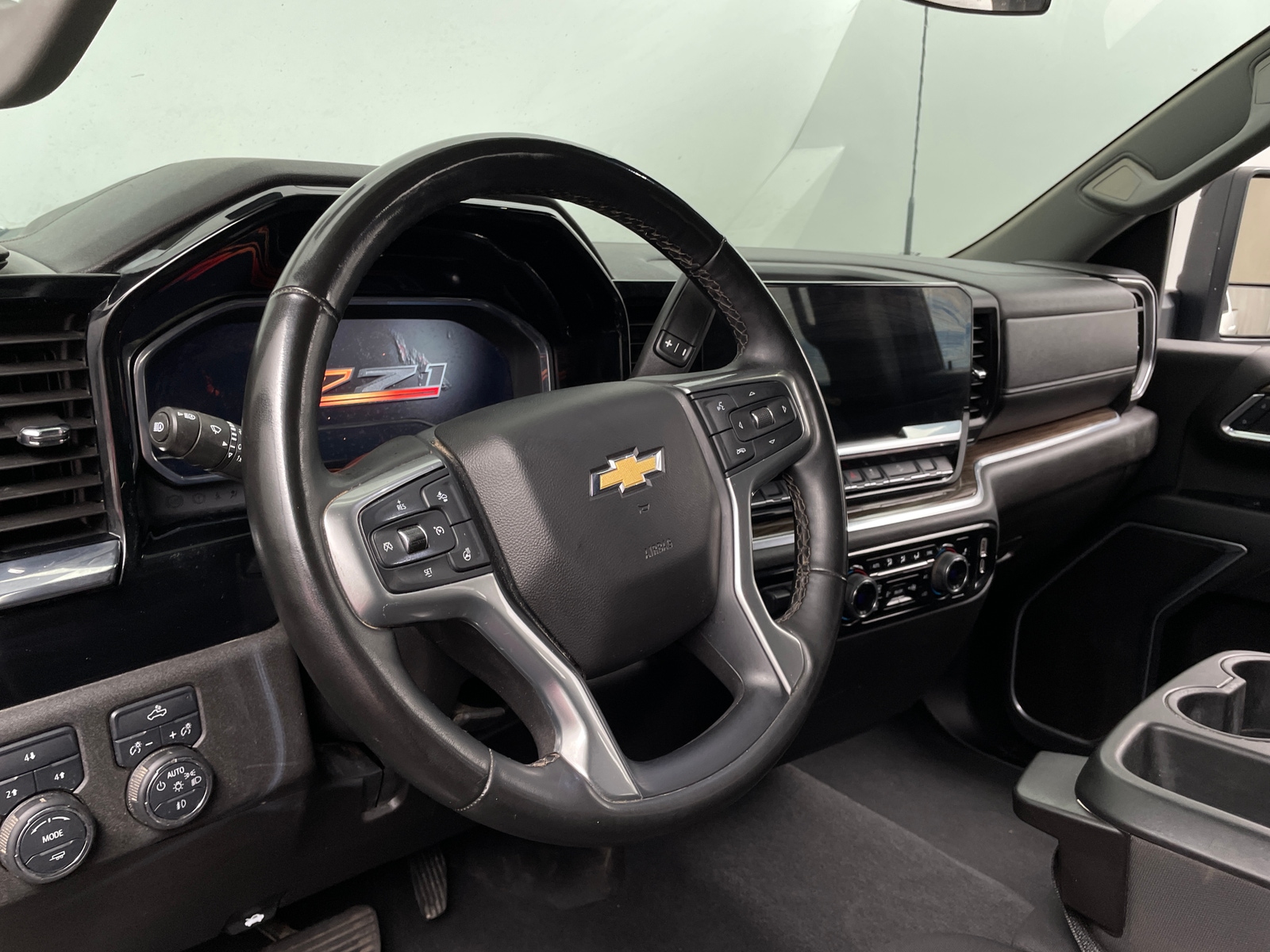Thumbnail: 2025 Chevrolet Silverado 2500 - 5