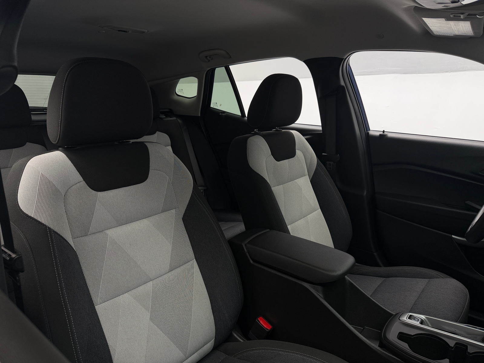 Thumbnail: 2024 Chevrolet Trax - 2