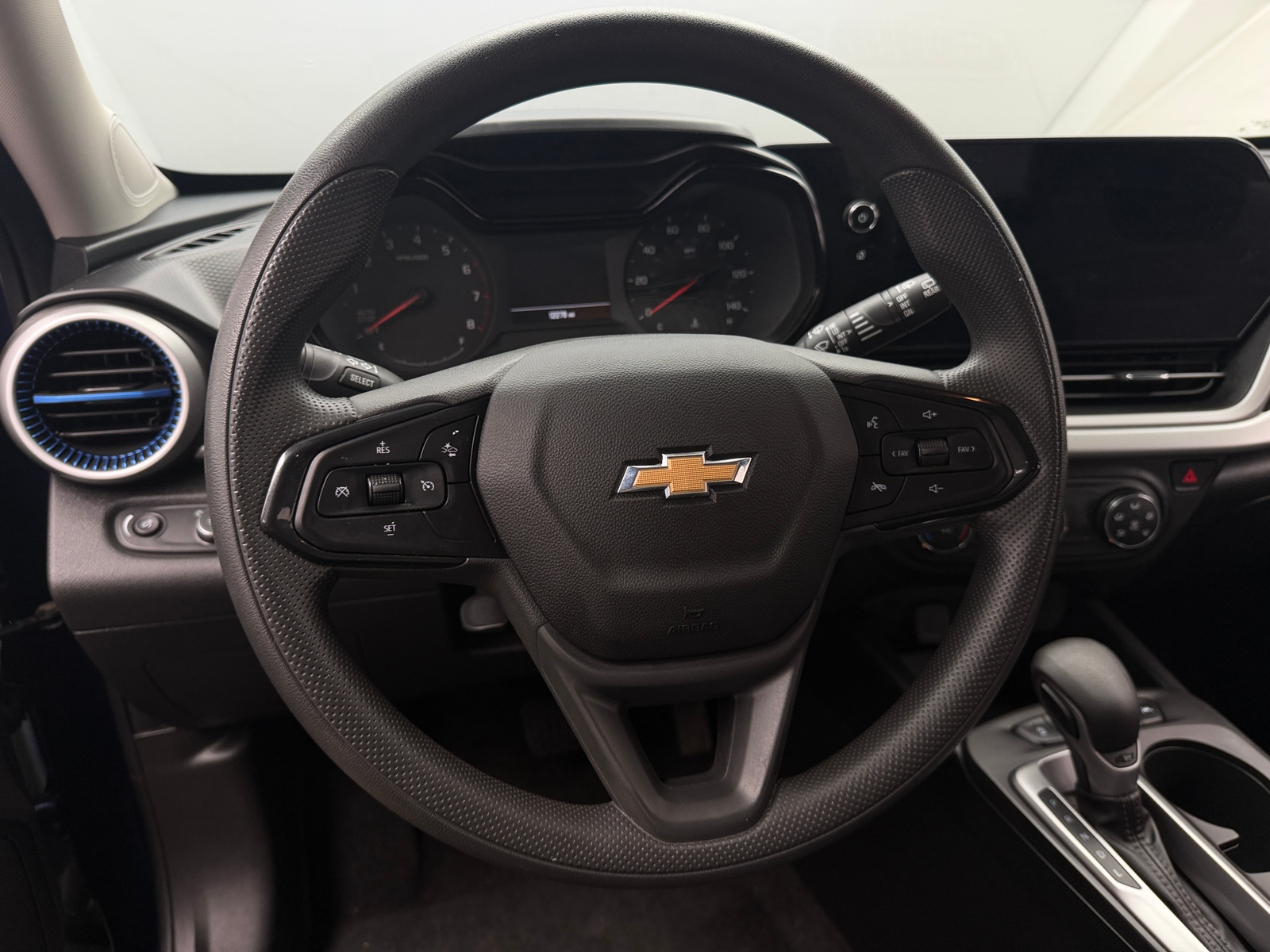 Thumbnail: 2024 Chevrolet Trax - 5