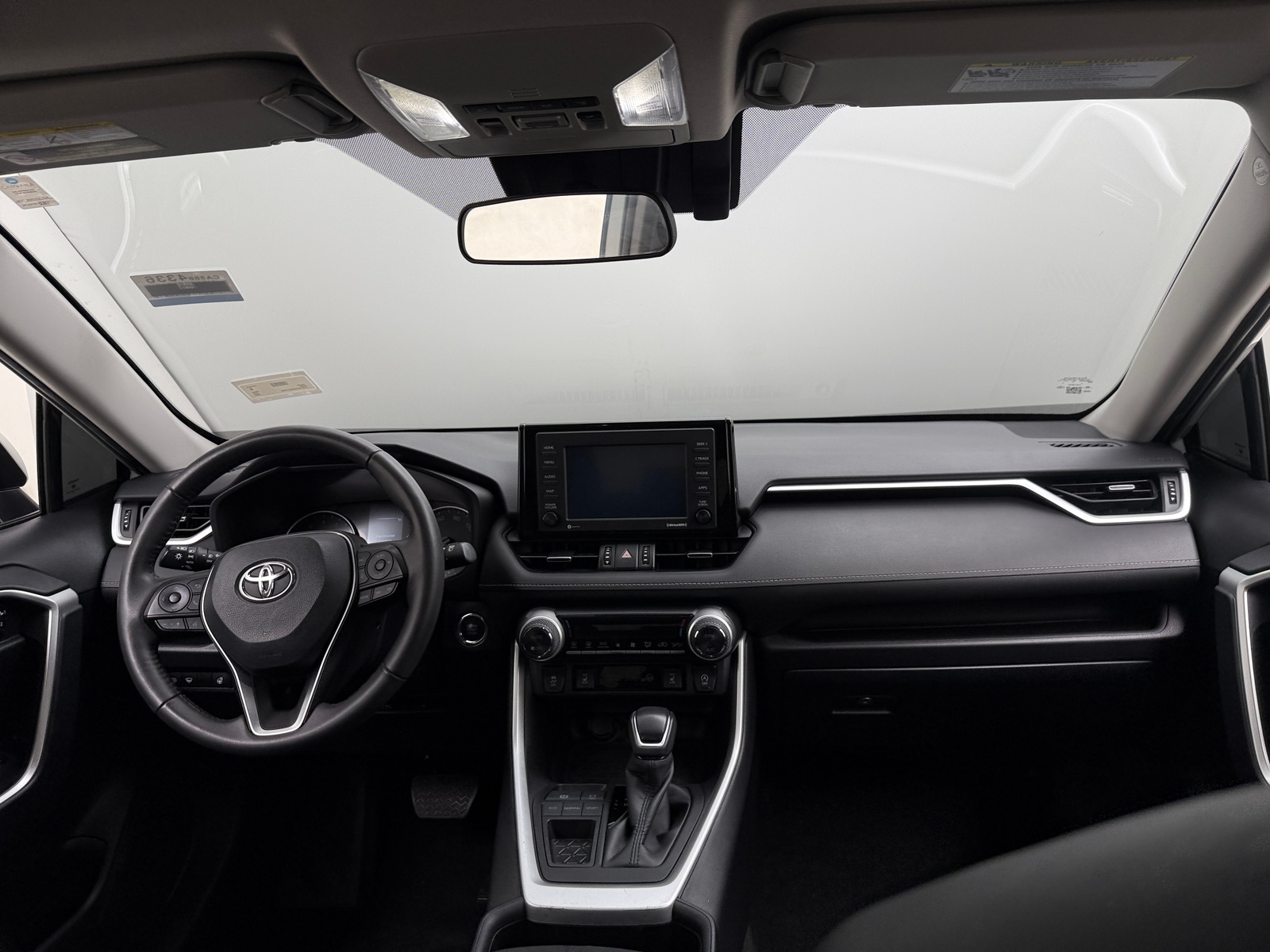 Thumbnail: 2022 Toyota RAV4 - 3