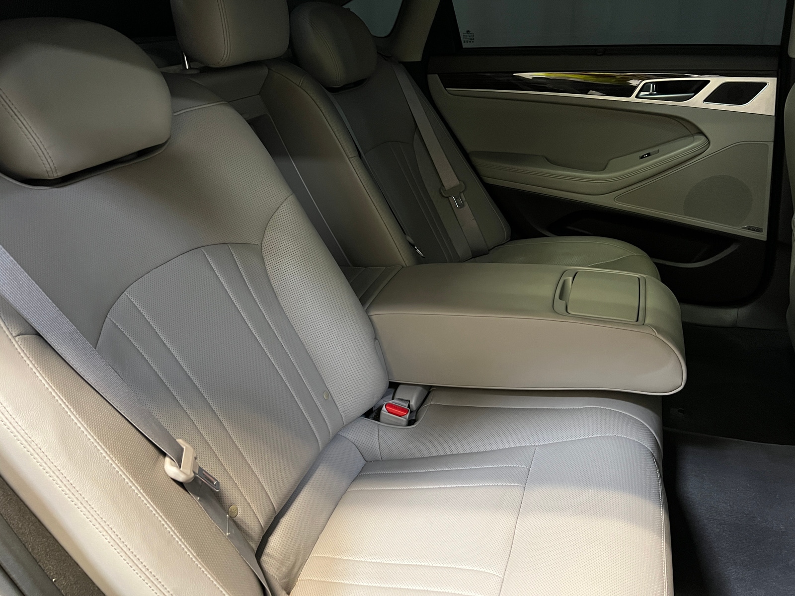 Thumbnail: 2015 Hyundai Genesis - 5