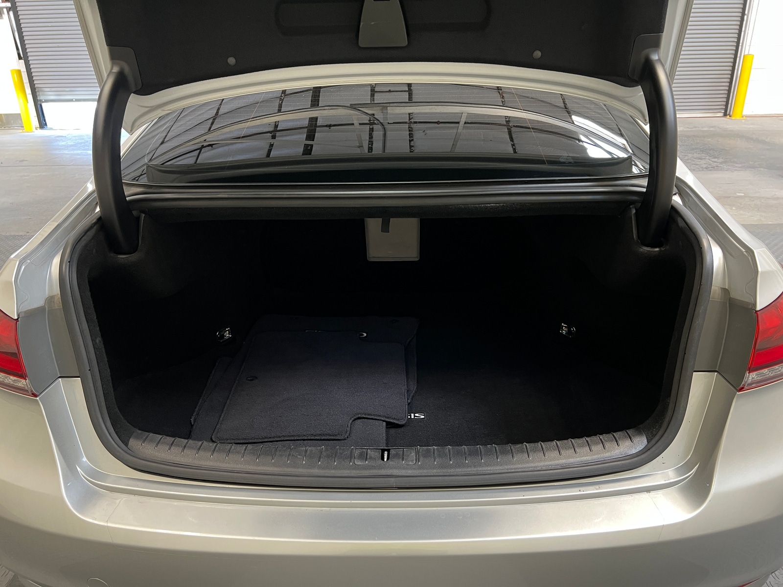 Thumbnail: 2015 Hyundai Genesis - 6