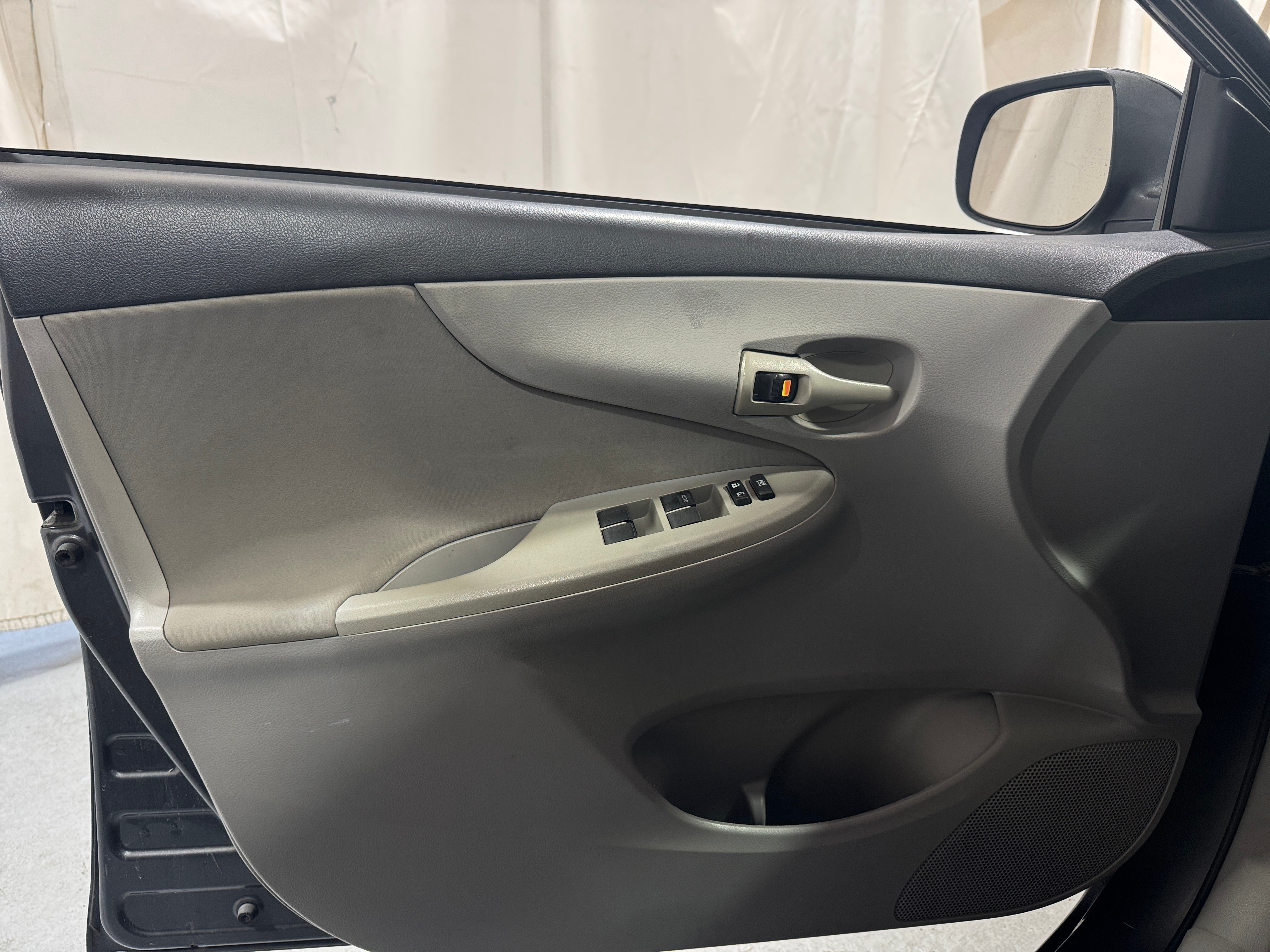 Used 2013 Toyota Corolla L with VIN 2T1BU4EEXDC116911 for sale in South Chesterfield, VA