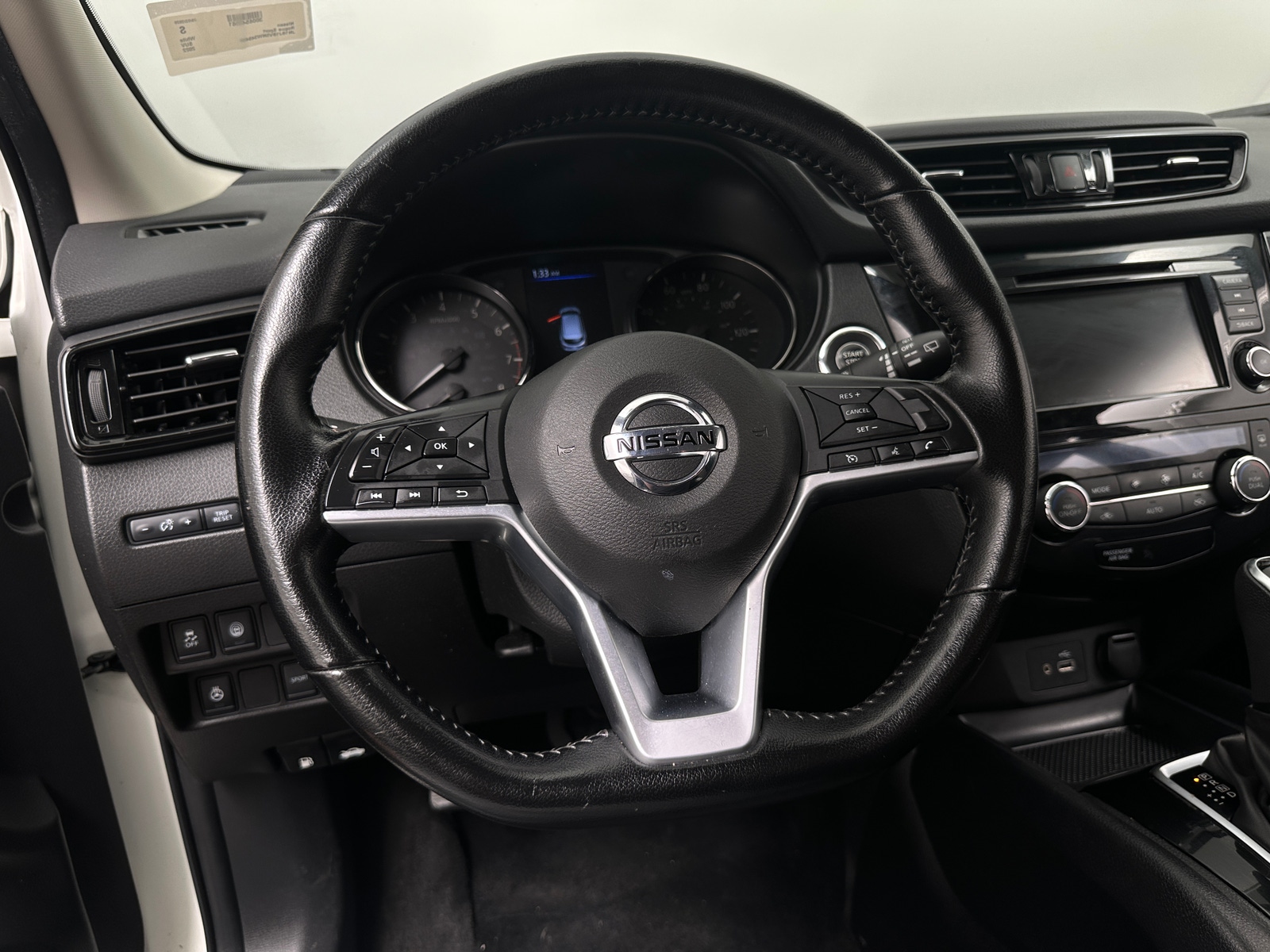 Thumbnail: 2022 Nissan Rogue Sport - 5