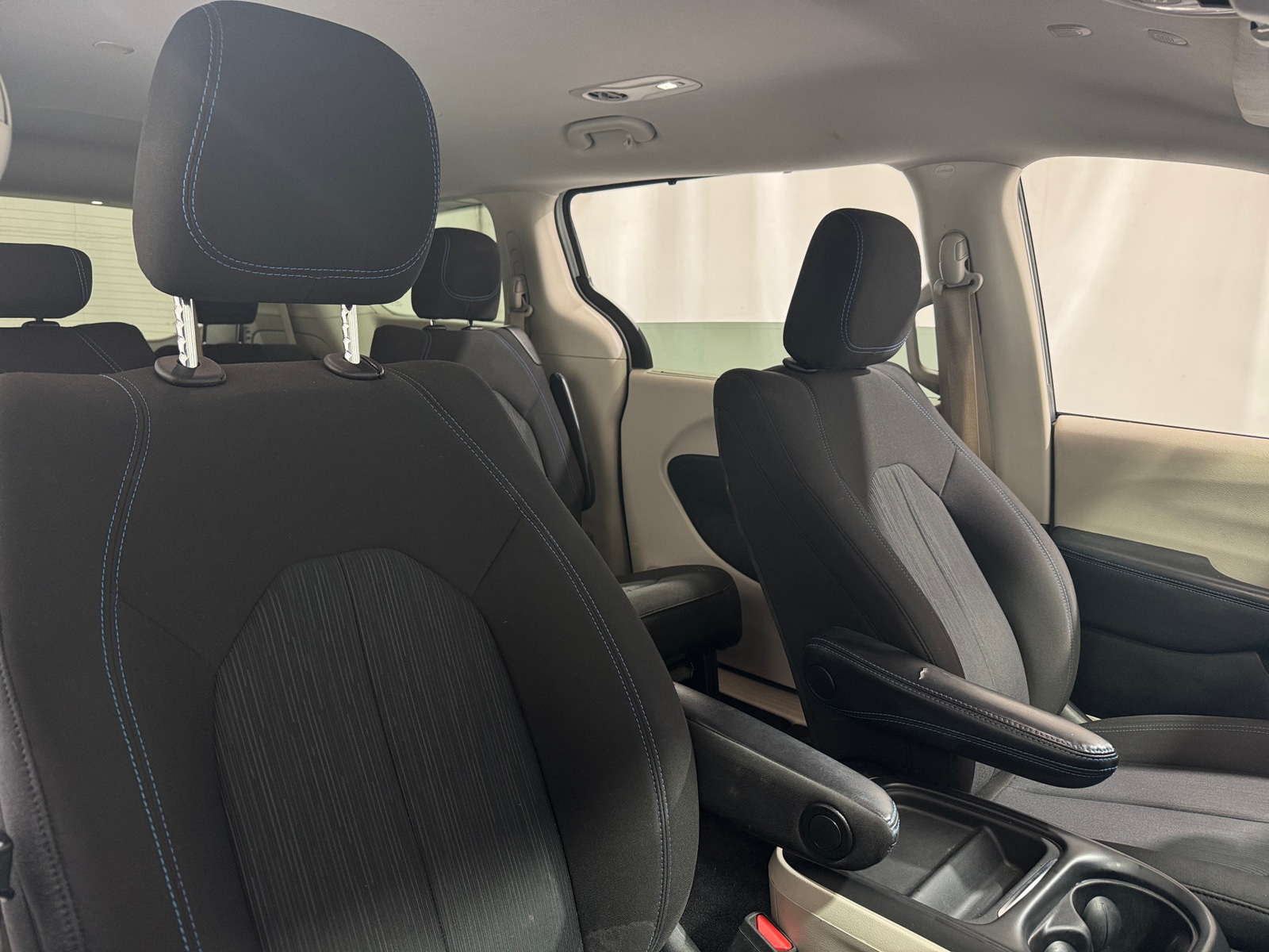 Thumbnail: 2021 Chrysler Pacifica - 2