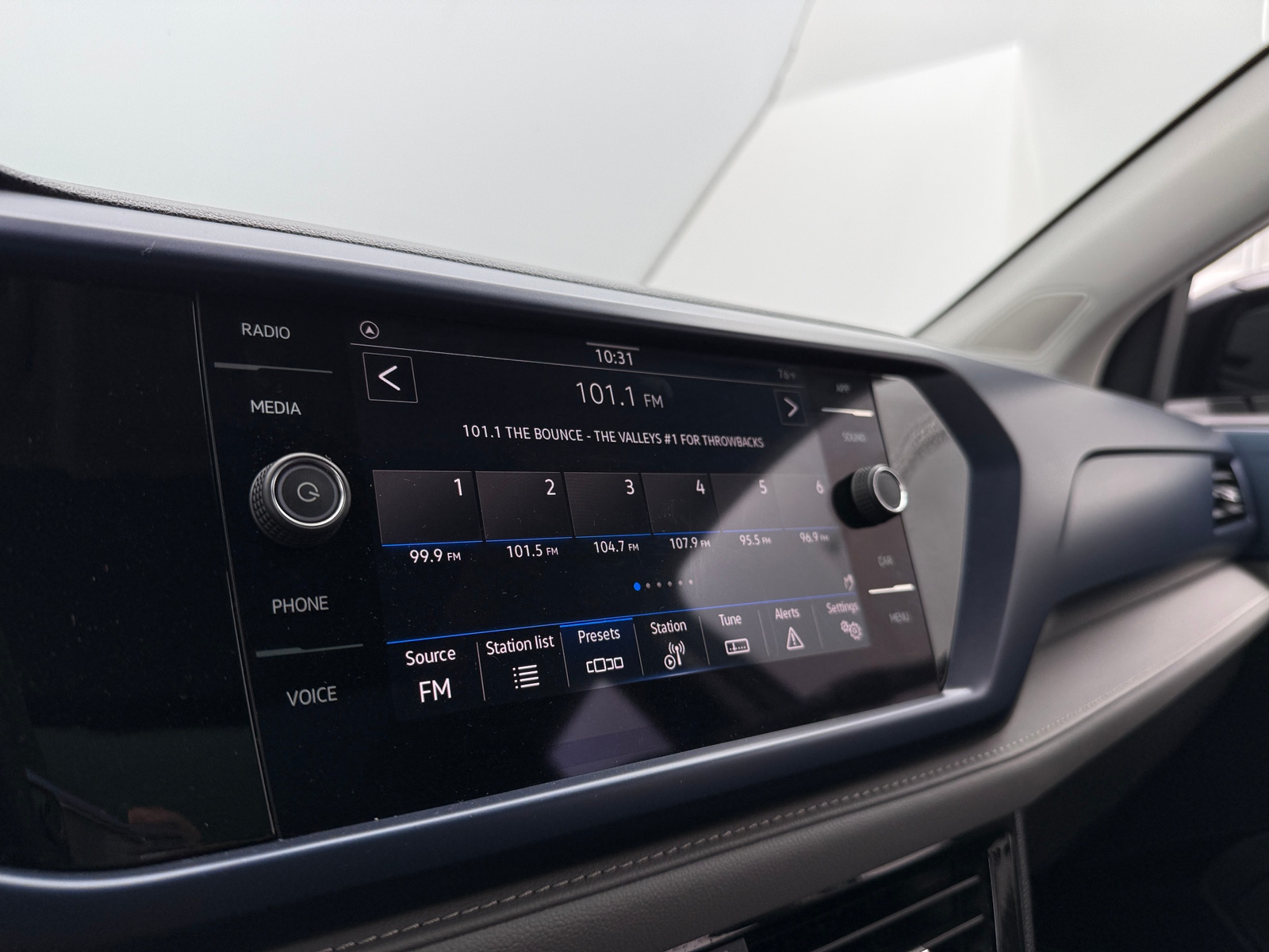 Thumbnail: 2024 Volkswagen Taos - 4