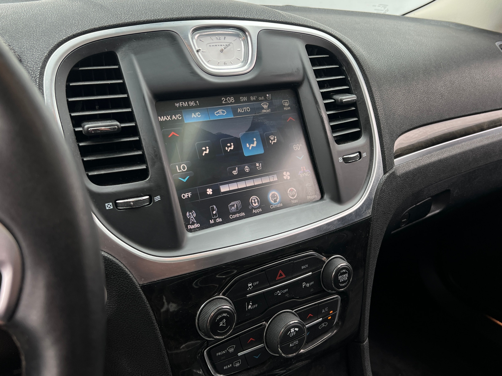 Thumbnail: 2016 Chrysler 300 - 3