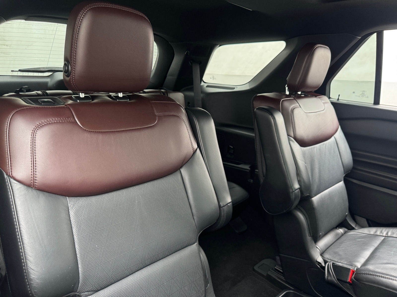Thumbnail: 2020 Ford Explorer - 5