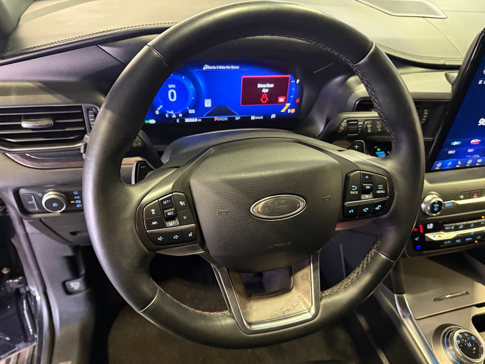 Thumbnail: 2020 Ford Explorer - 4