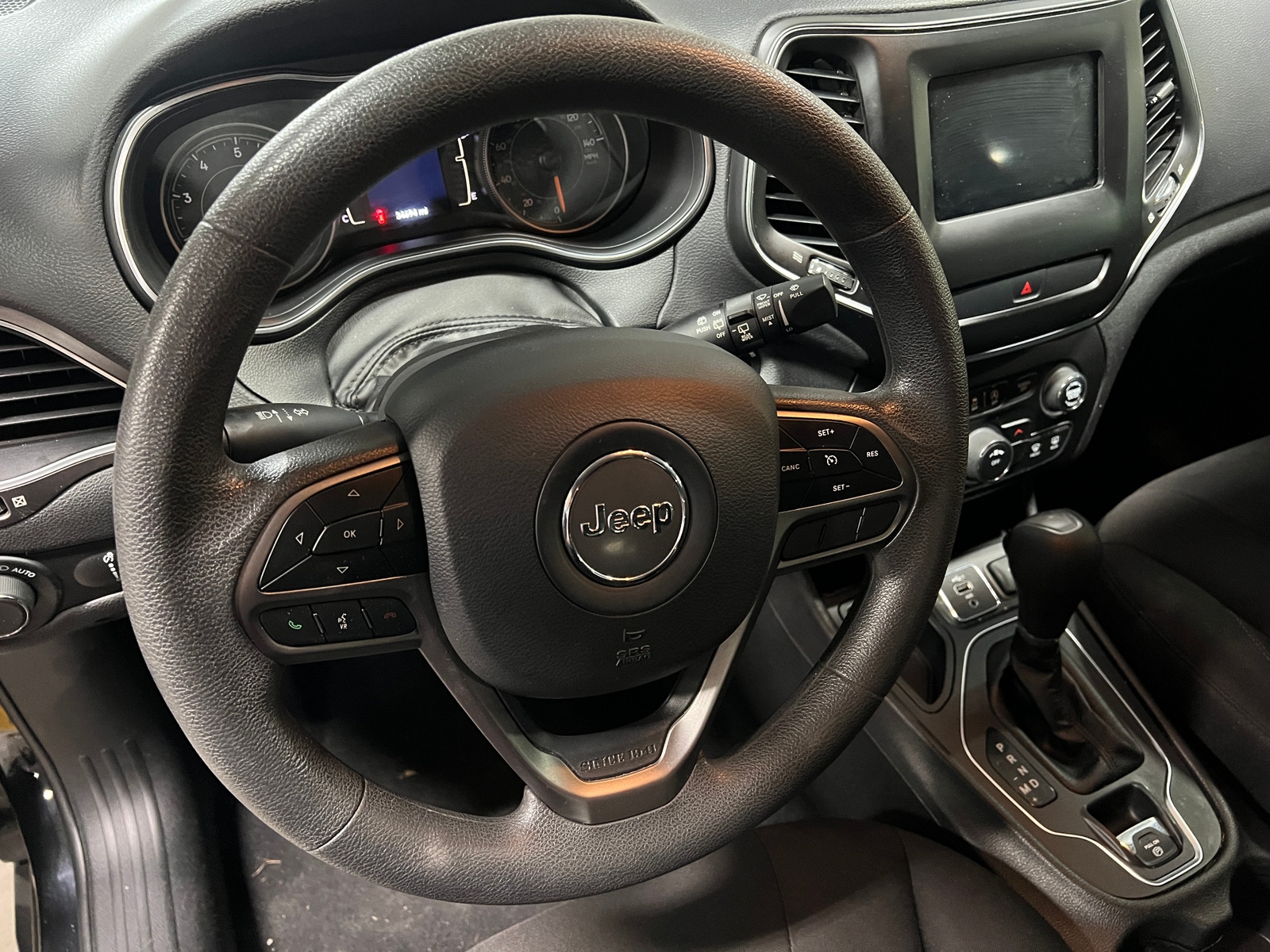 Thumbnail: 2020 Jeep Cherokee - 5