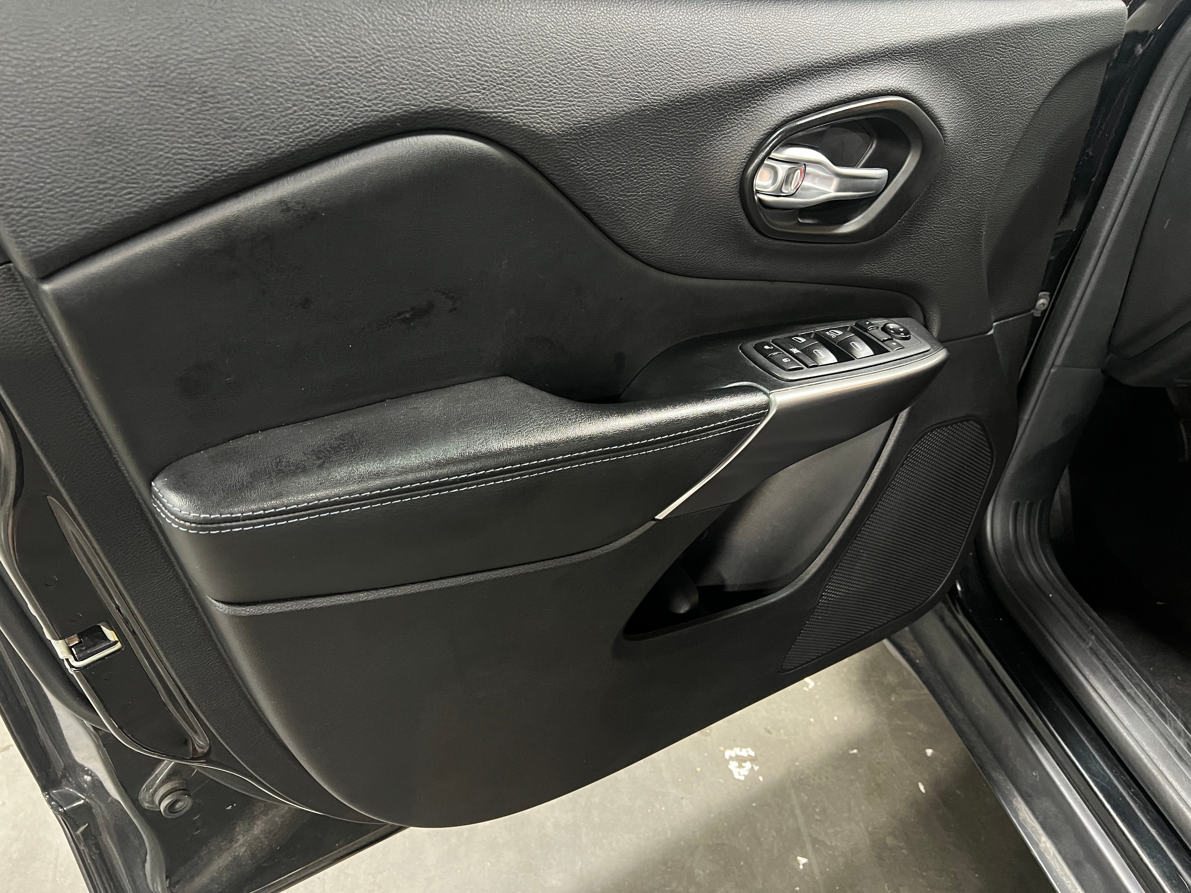 2020 Jeep Cherokee