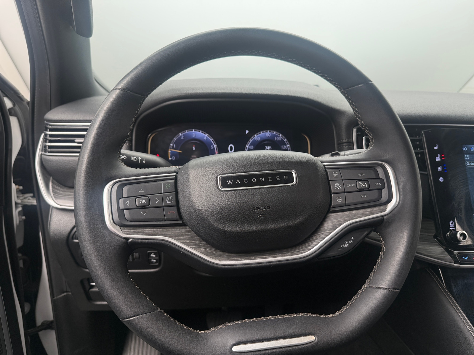 Thumbnail: 2024 Jeep Wagoneer - 4