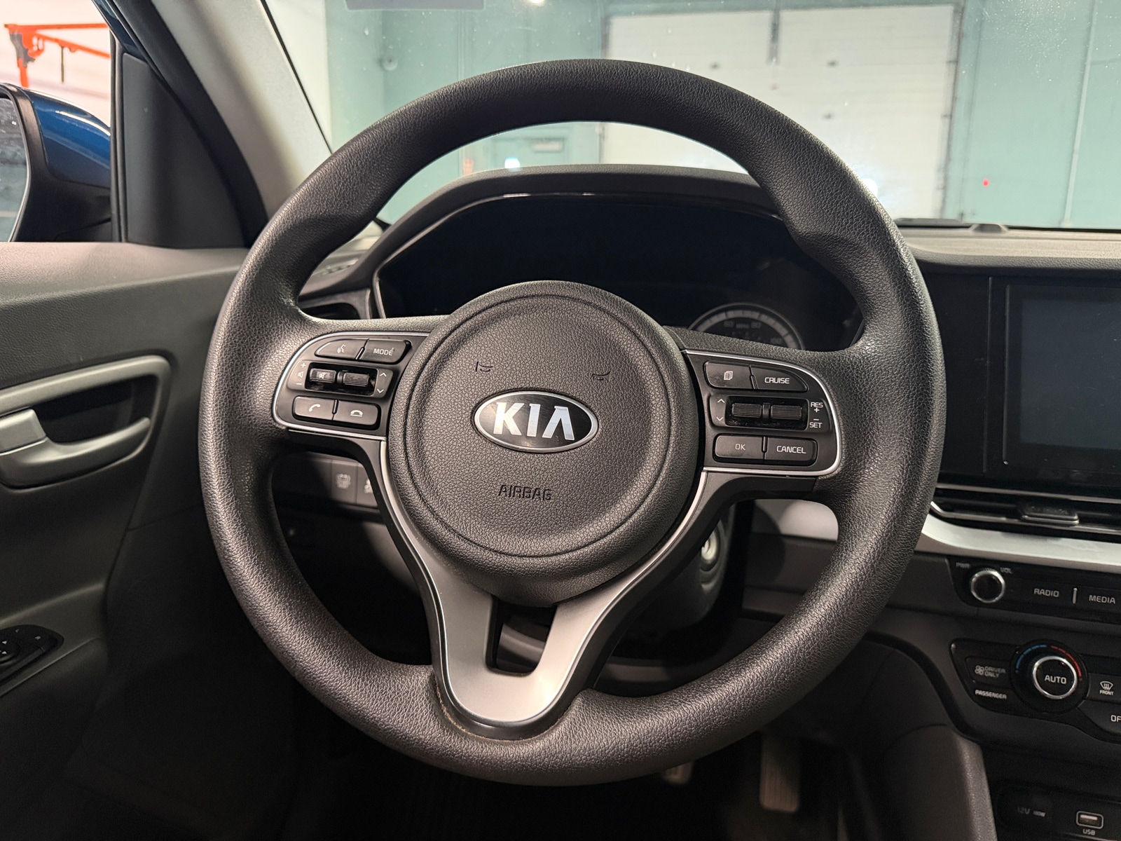Thumbnail: 2020 Kia Niro - 5