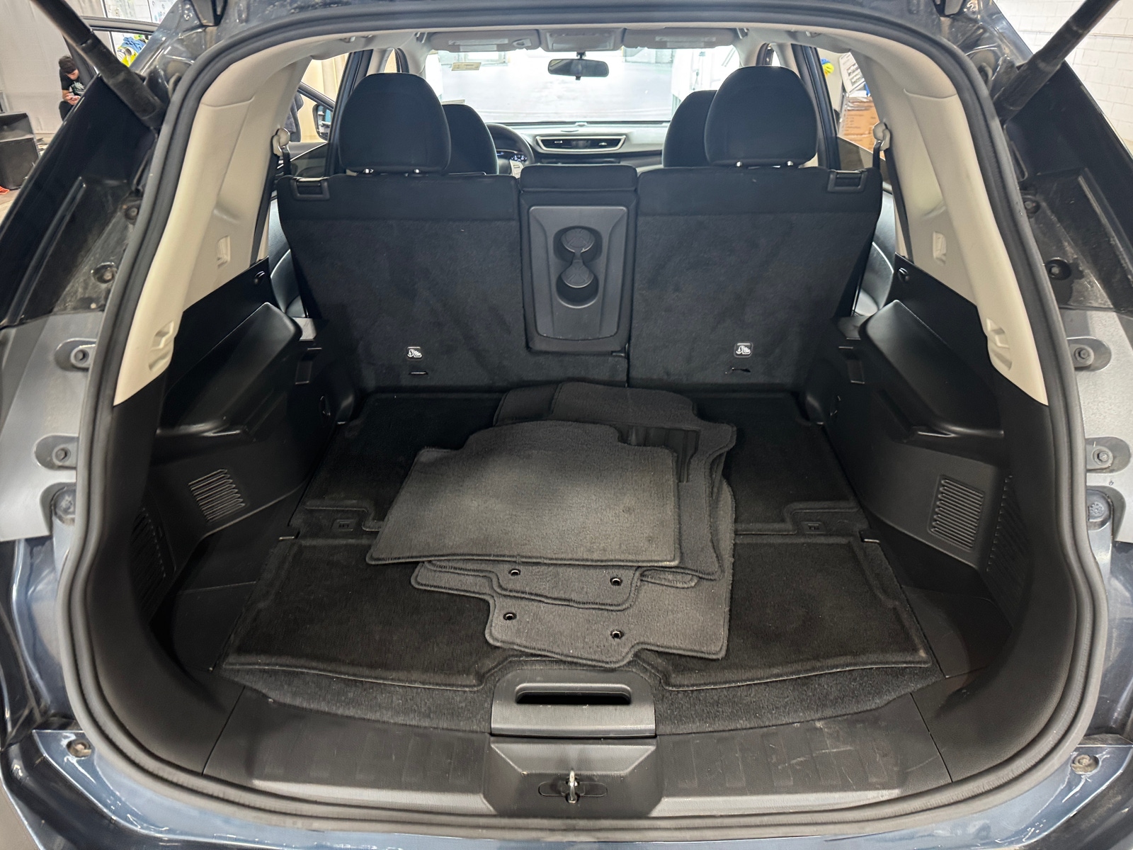 Thumbnail: 2015 Nissan Rogue - 7