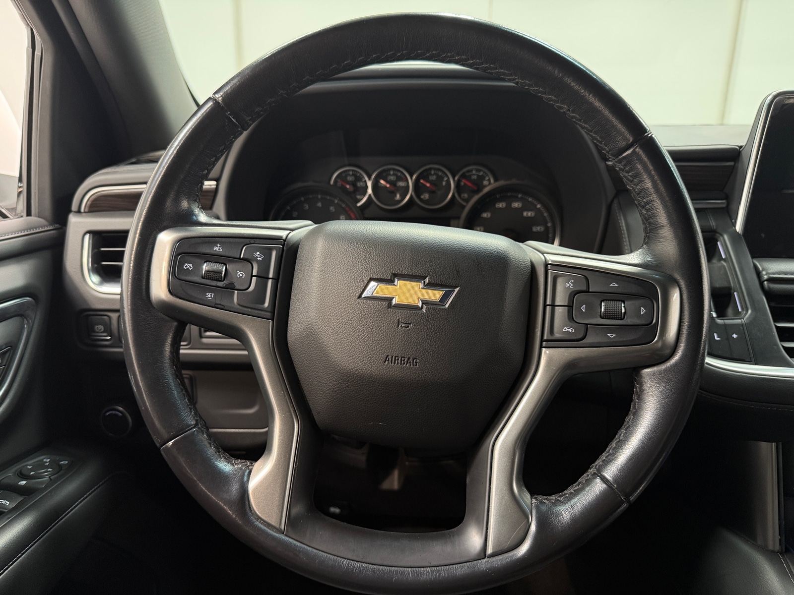 Thumbnail: 2021 Chevrolet Tahoe - 5